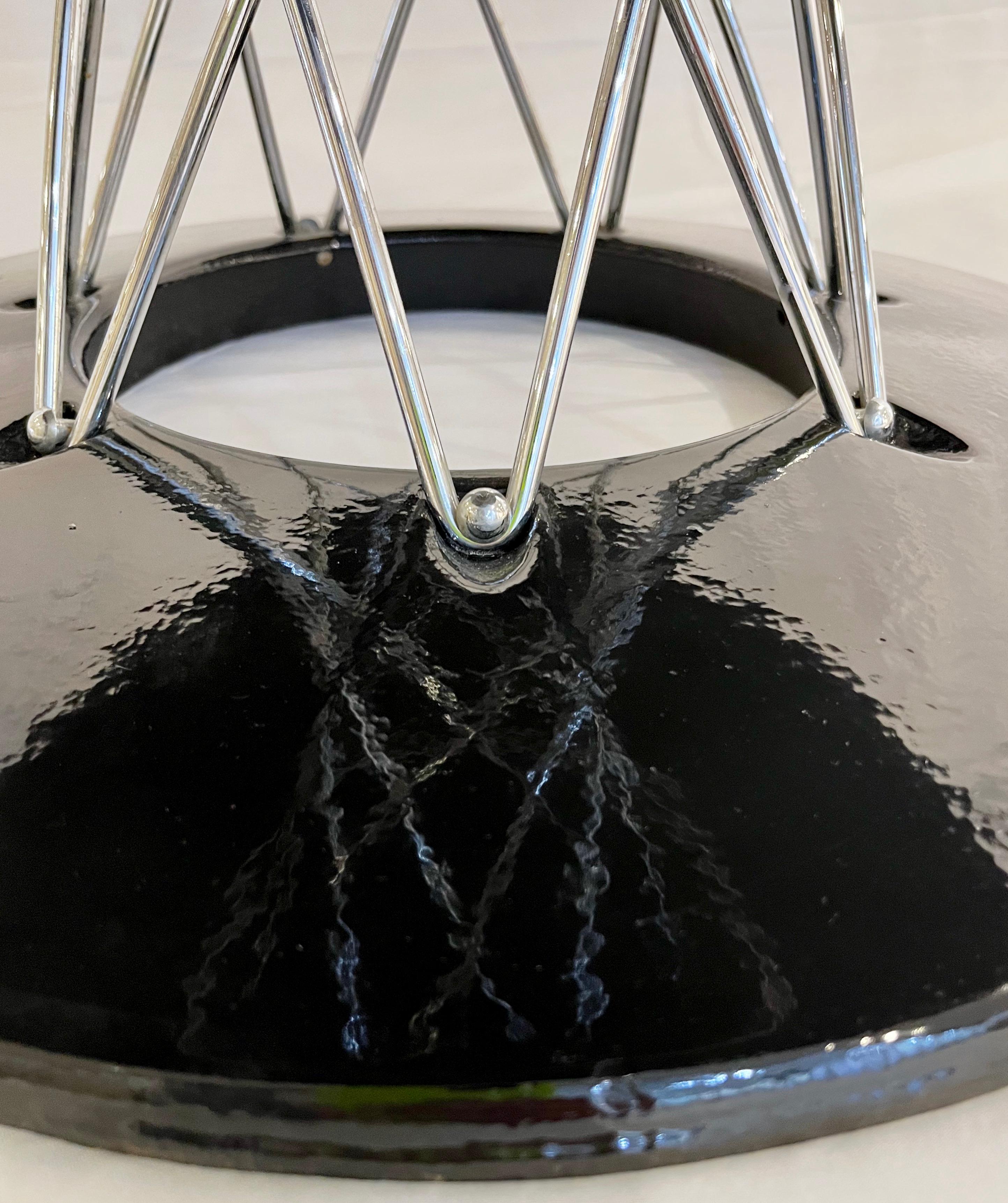 Hand-Crafted 1960s Vintage Isamu Noguchi Black Laminated Round Dining / Entry Table for Knoll