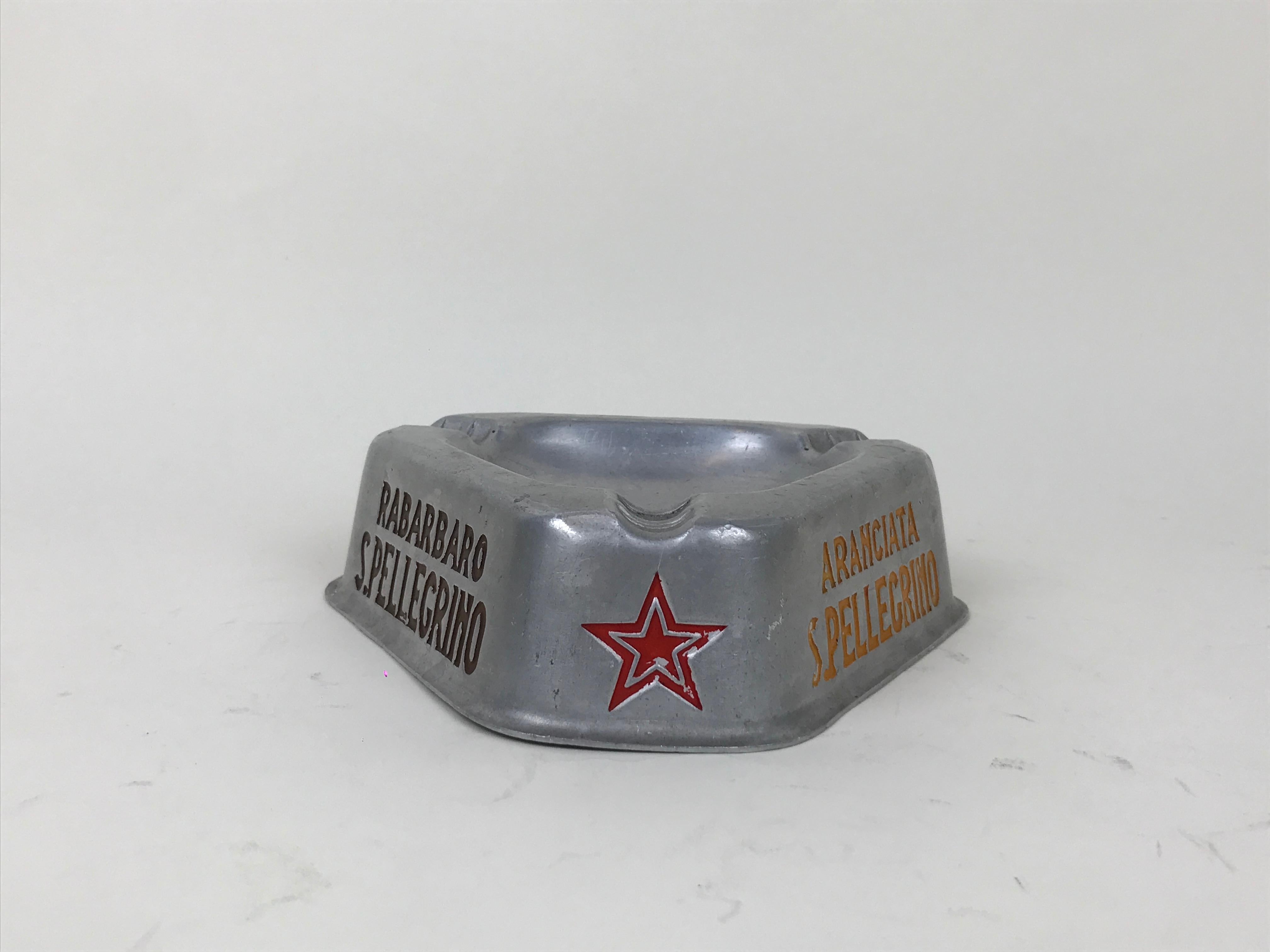 1960s Vintage Italian Advertising San Pellegrino Triangular Aluminum Ashtray In Good Condition For Sale In Milan, IT