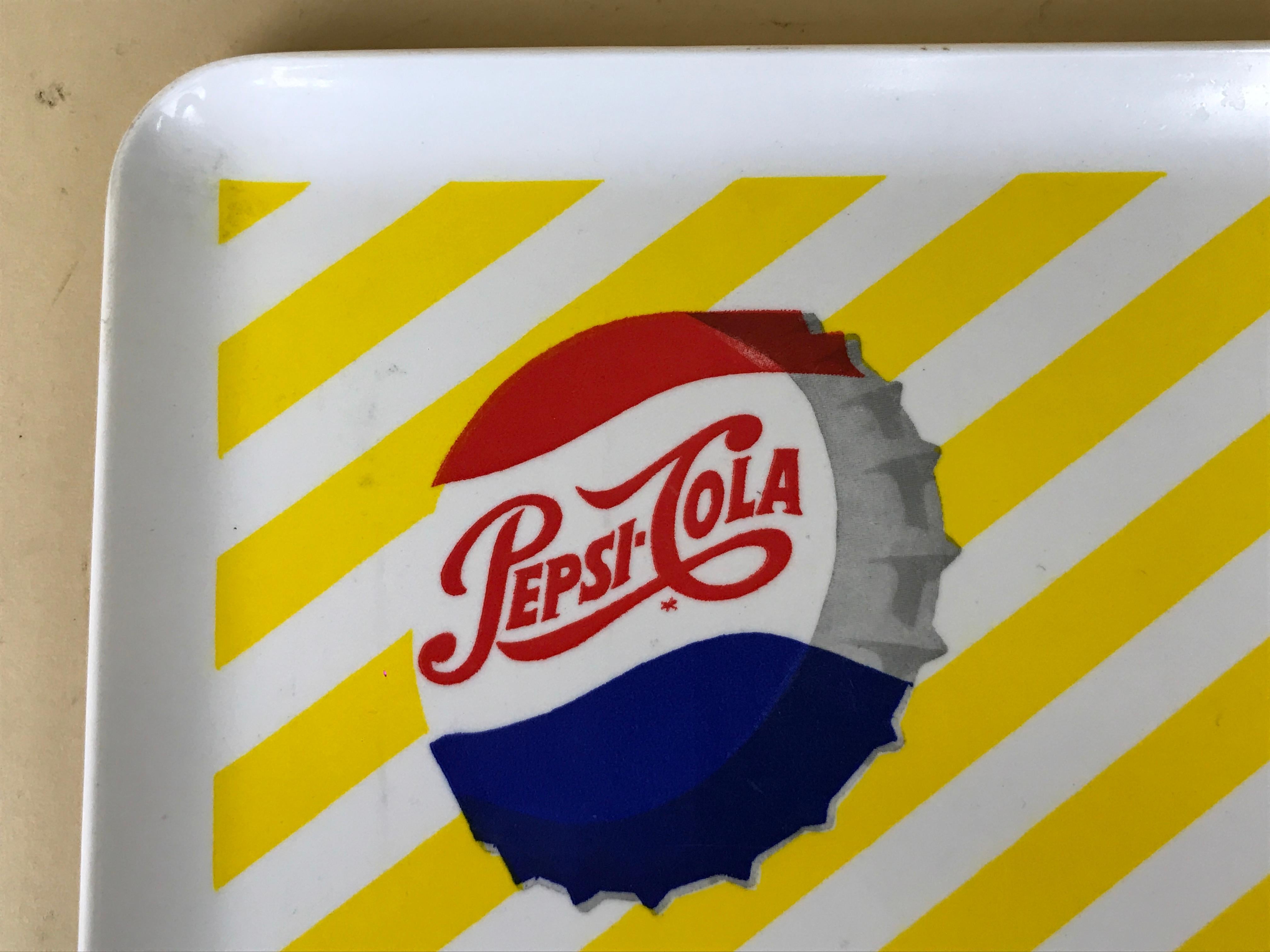 Mid-20th Century 1960s Vintage Italian Plastic Pepsi-Cola Rectangular Advertising Bar Tray For Sale