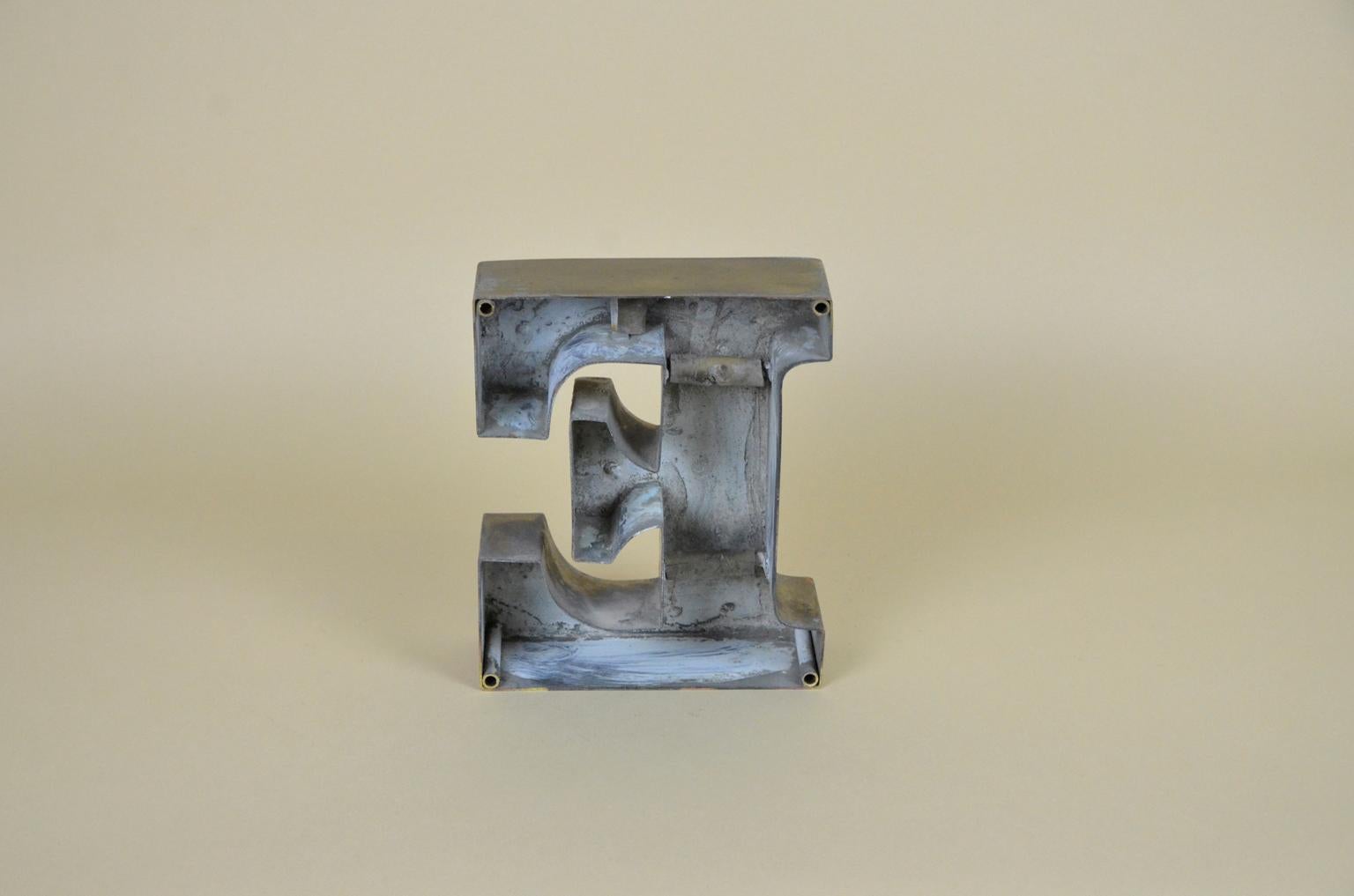 1960s Vintage Italian Uppercase Letter E in Brass (Messing)