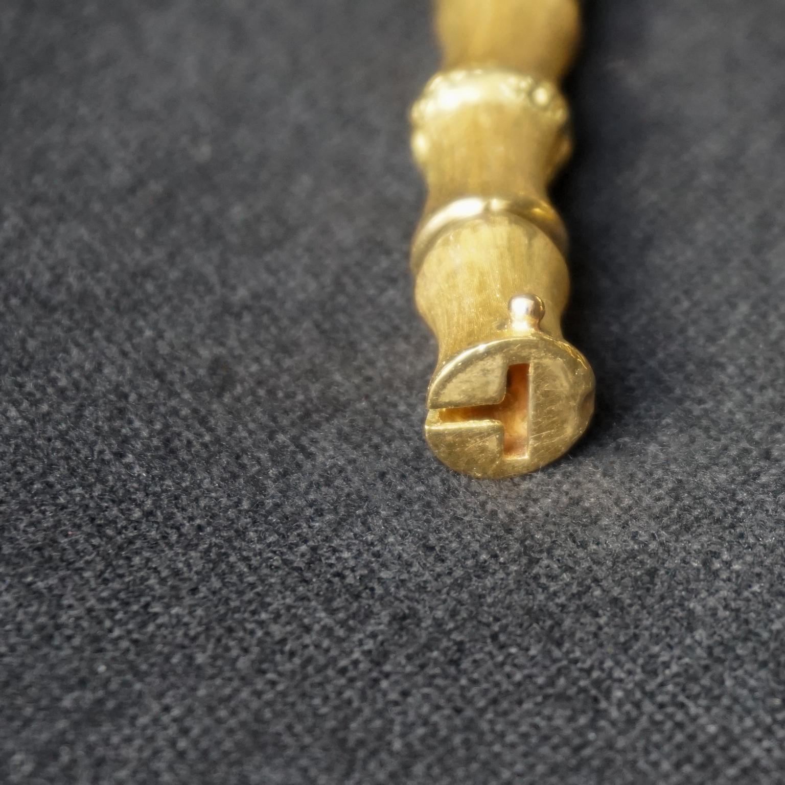 Or 1960s Vintage Italian Vincenza 18-Karat Brushed Gold Bamboo Bangle Bracelet en vente