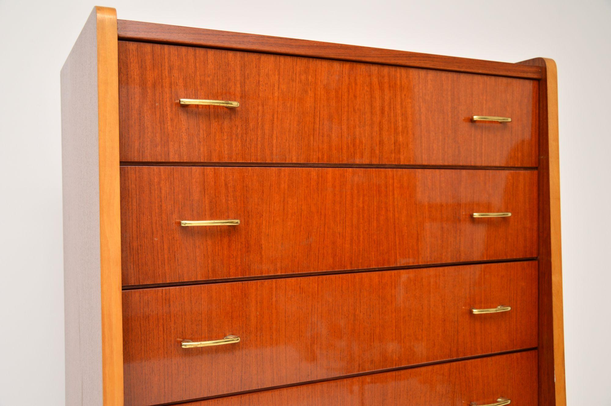 1960's Vintage Italian Walnut Chest of Drawers In Good Condition In London, GB