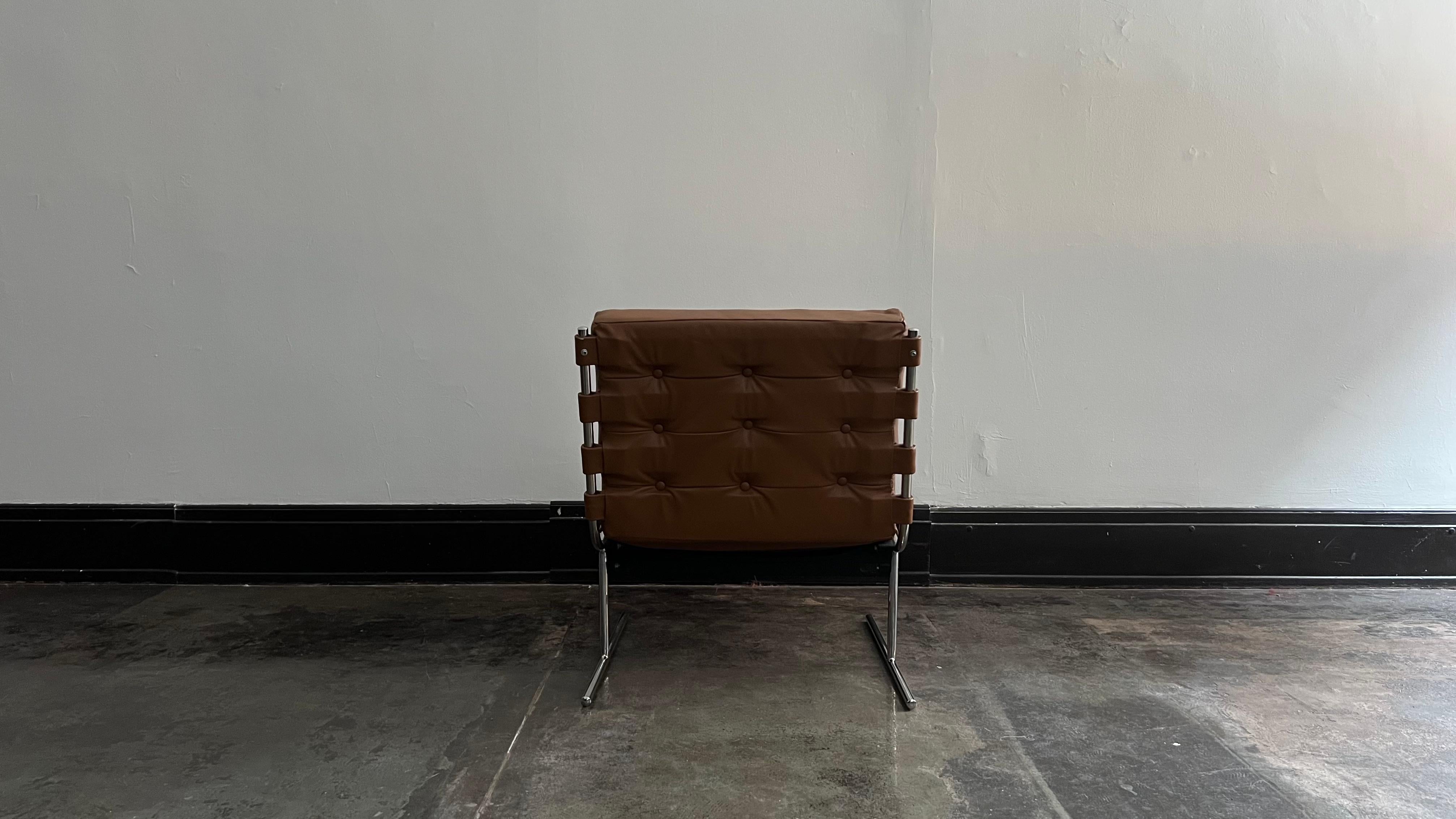 20th Century 1960s Vintage Jorge Zalszupin T Invertido Oxford Lounge Chair For Sale