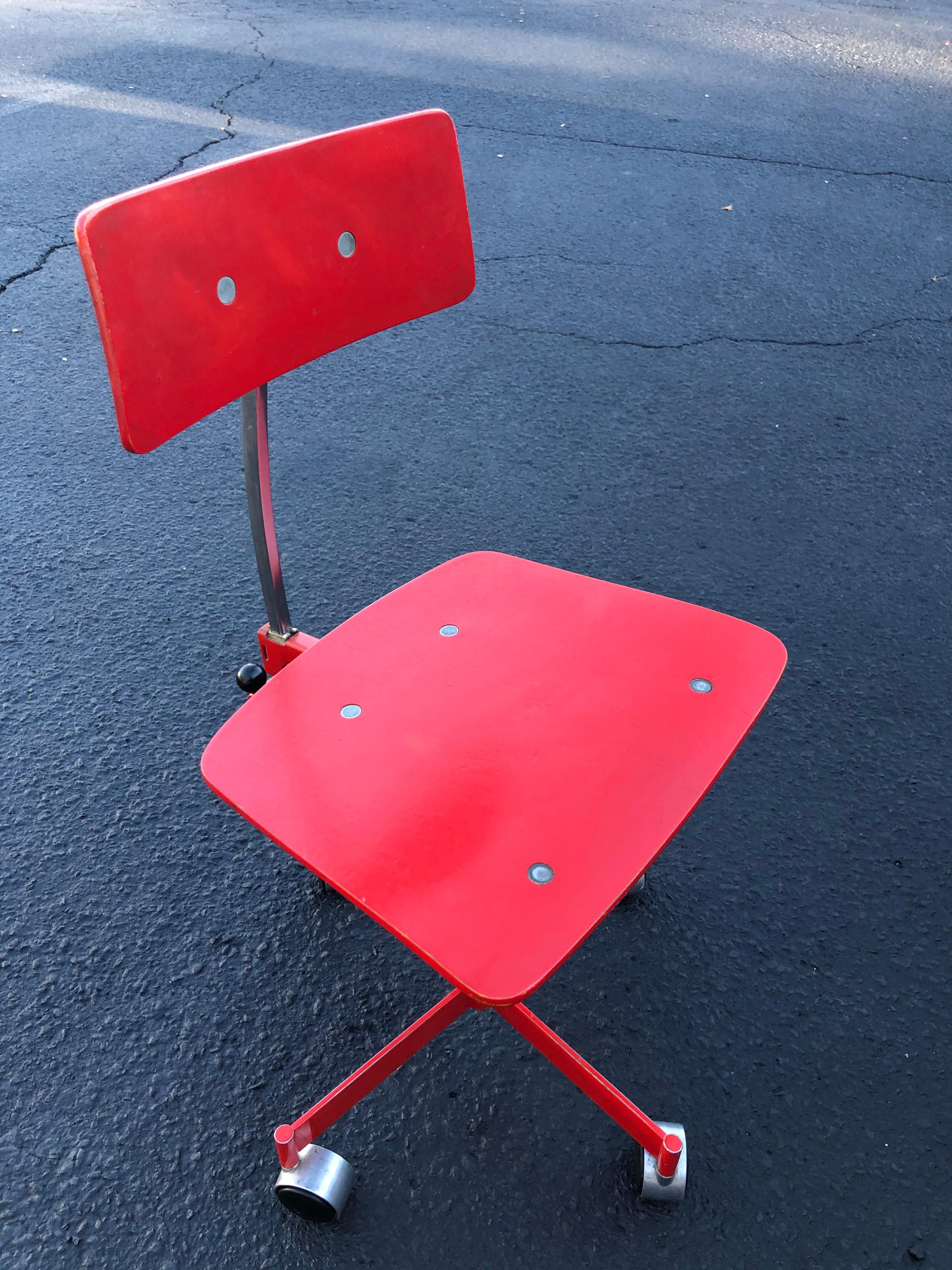 1960s Vintage Jørgen Rasmussen Danish Modern Kevi Model 311 Task Chair in Red 6