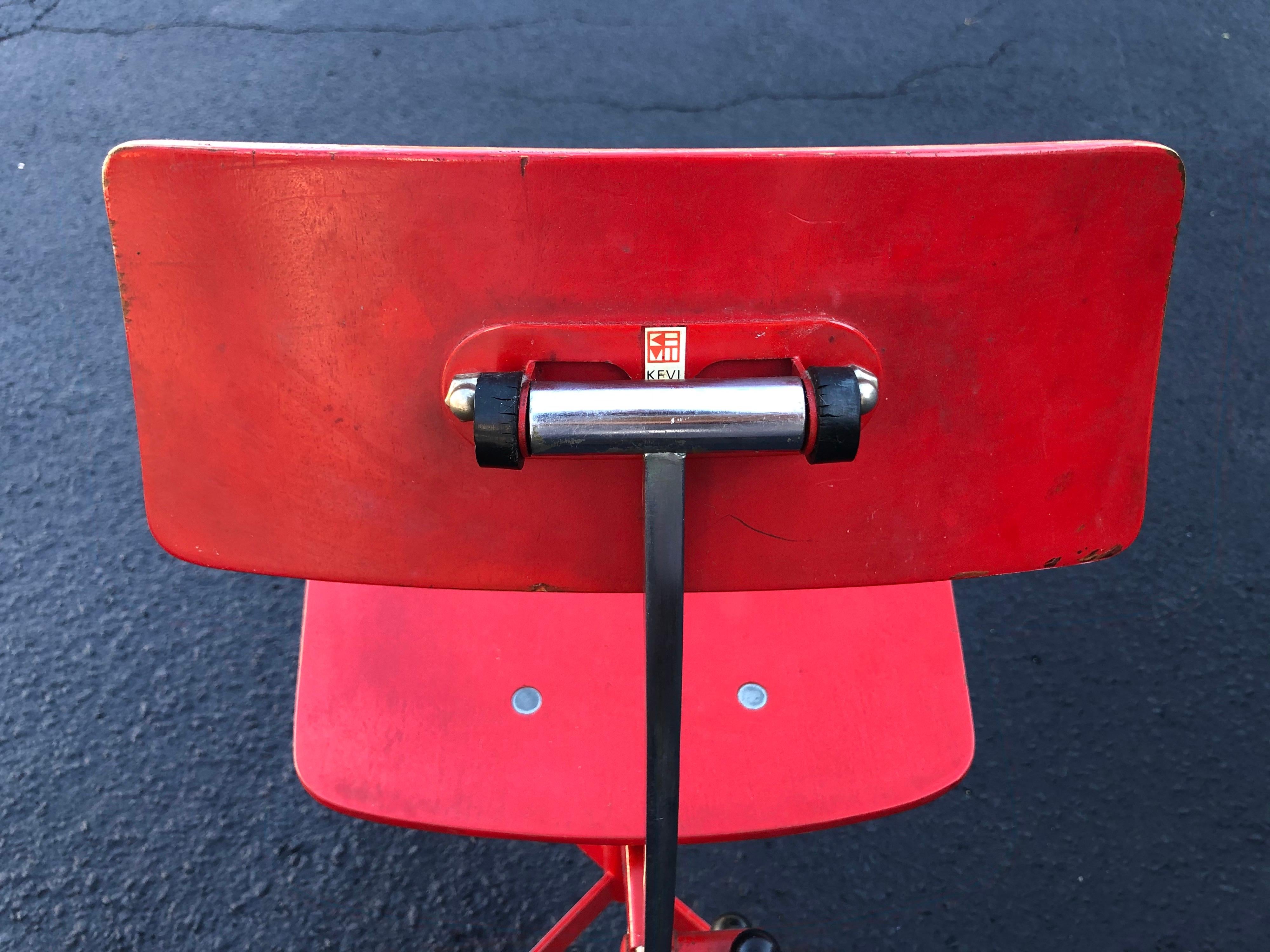 1960s Vintage Jørgen Rasmussen Danish Modern Kevi Model 311 Task Chair in Red 7
