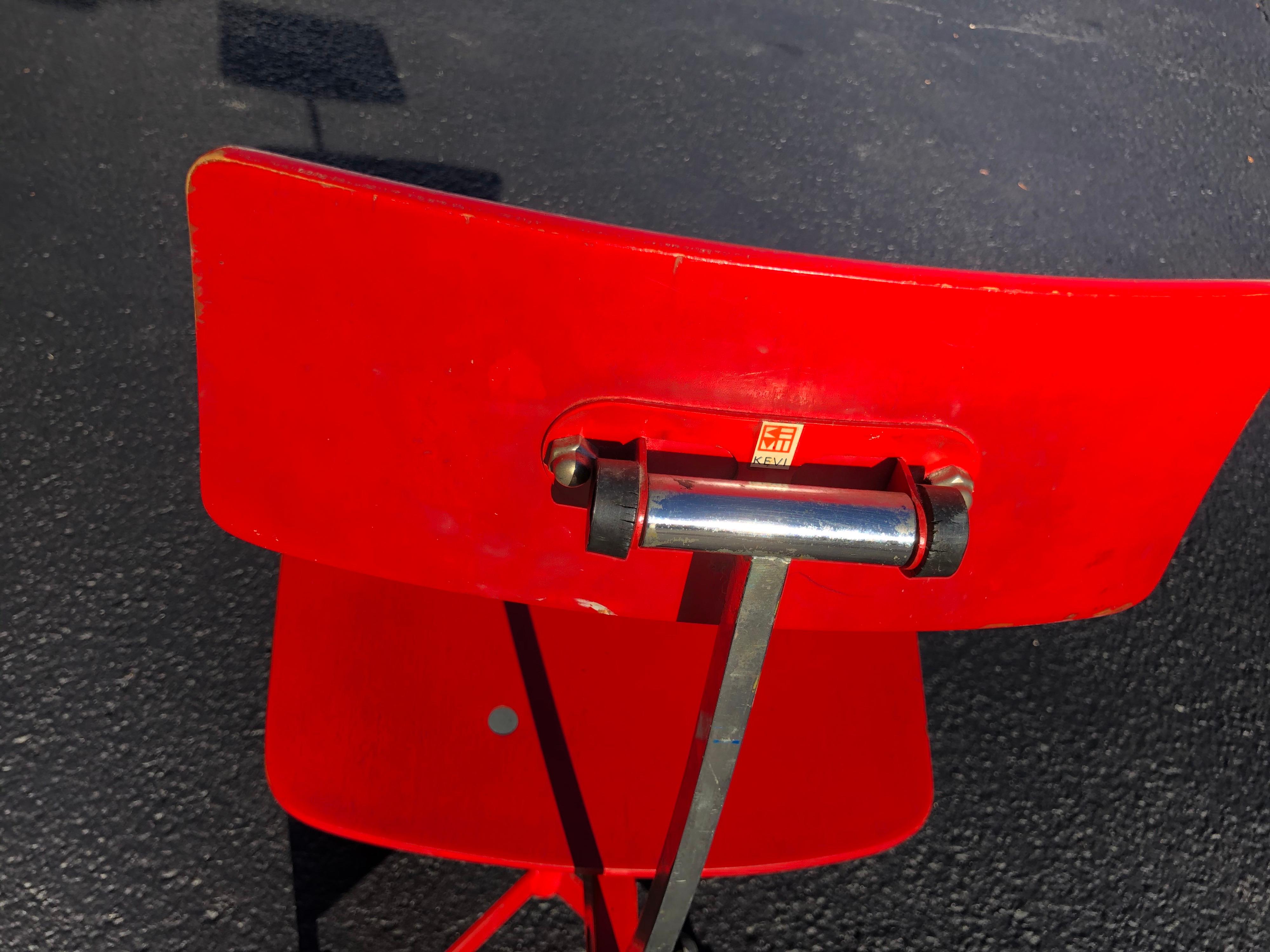 Mid-20th Century 1960s Vintage Jørgen Rasmussen Danish Modern Kevi Model 311 Task Chair in Red