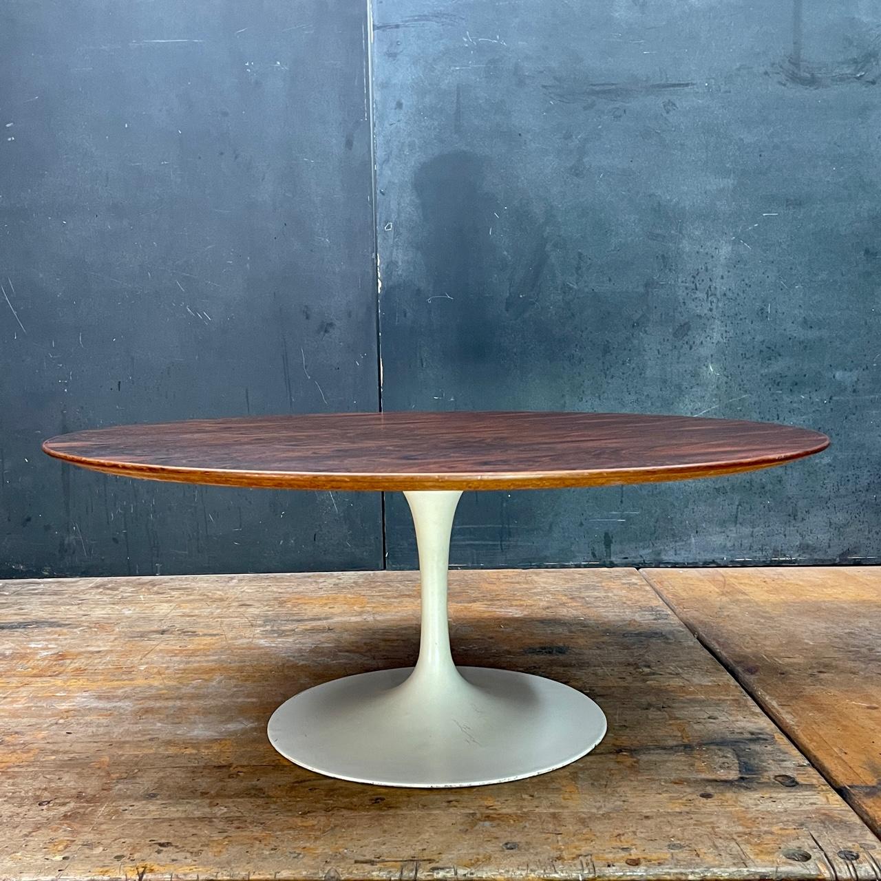 Veneer 1960s Vintage Knoll Rosewood Coffee Table Eero Saarinen Mid-Century Modern For Sale