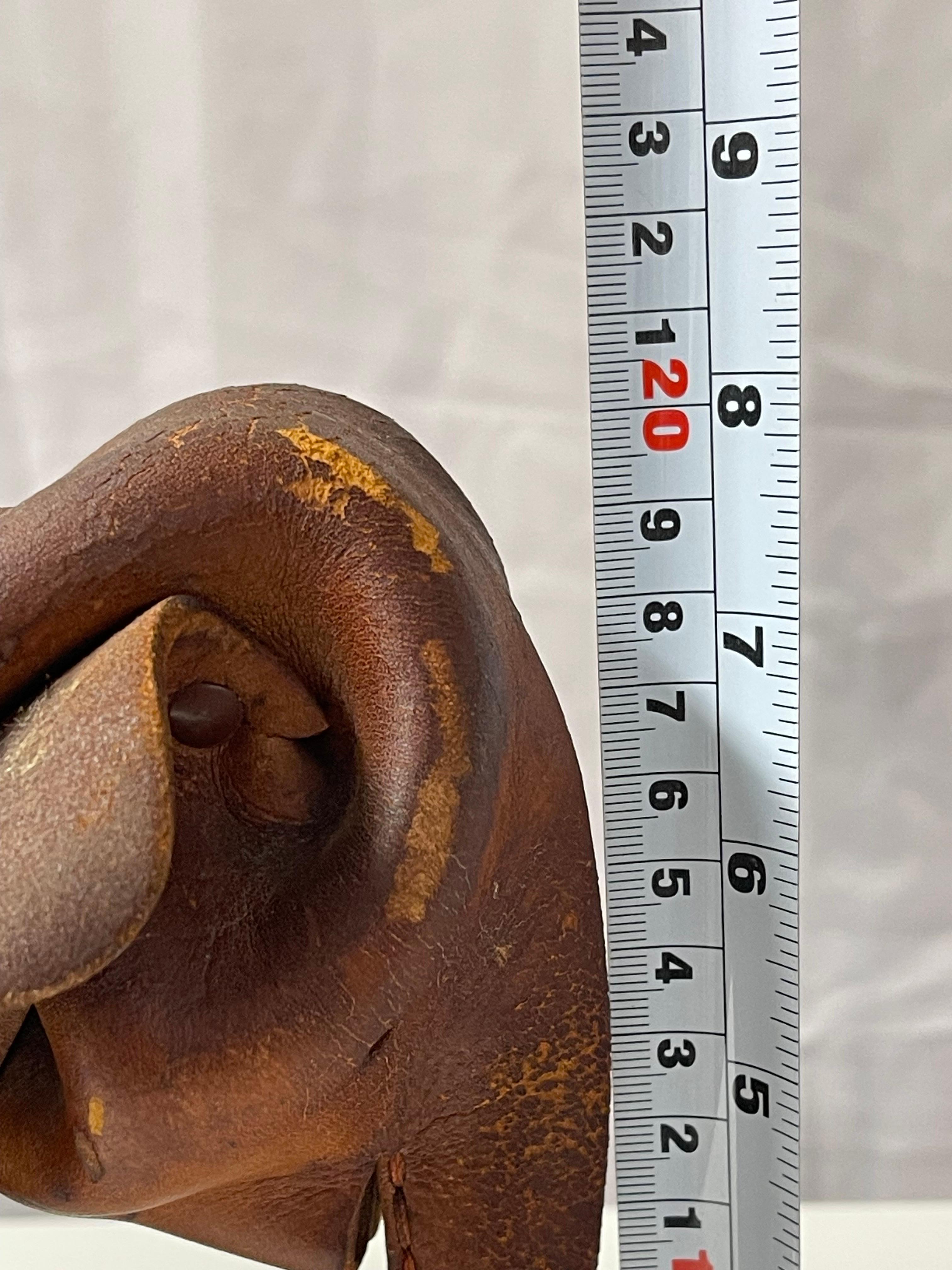Elefante Deru in pelle vintage degli anni 60 in vendita 13