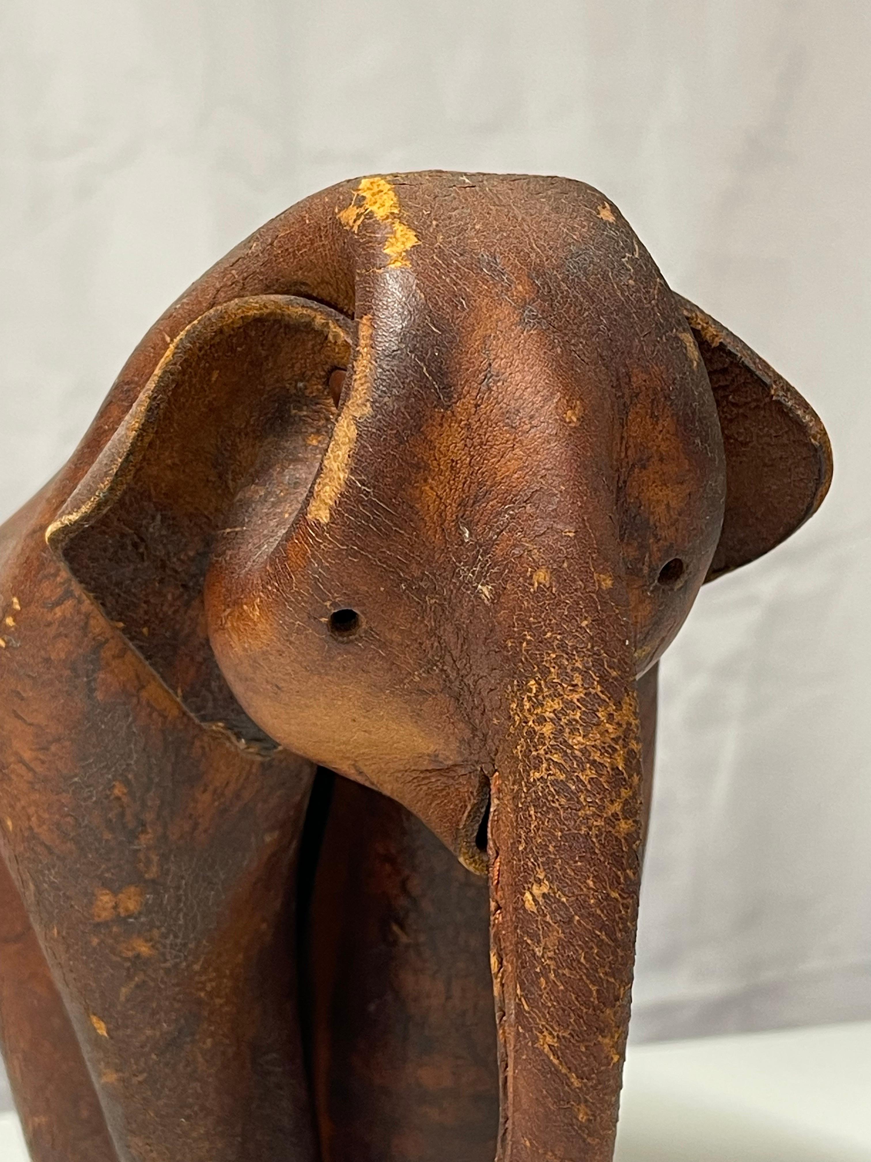 1960's Vintage Leather Deru Elephant  For Sale 2