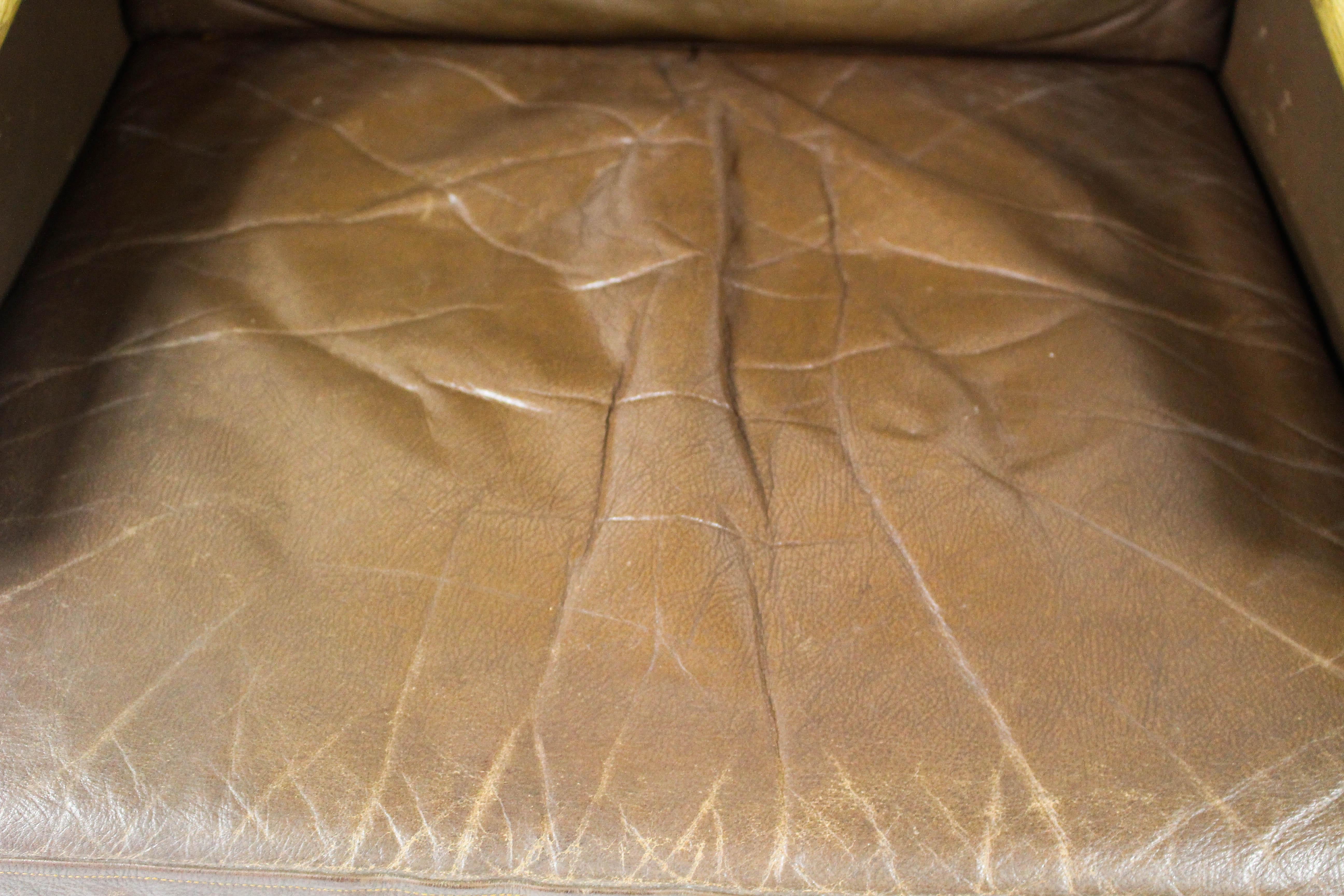 1960s Vintage Leather Lounge Chair by Illum Wikkelsø For Sale 4