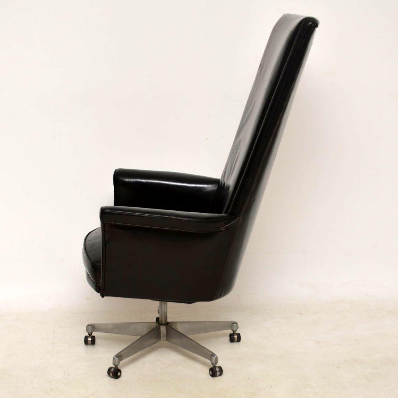 Mid-Century Modern 1960s Vintage Leather Swivel Desk Chair by John Home for Howard Keith