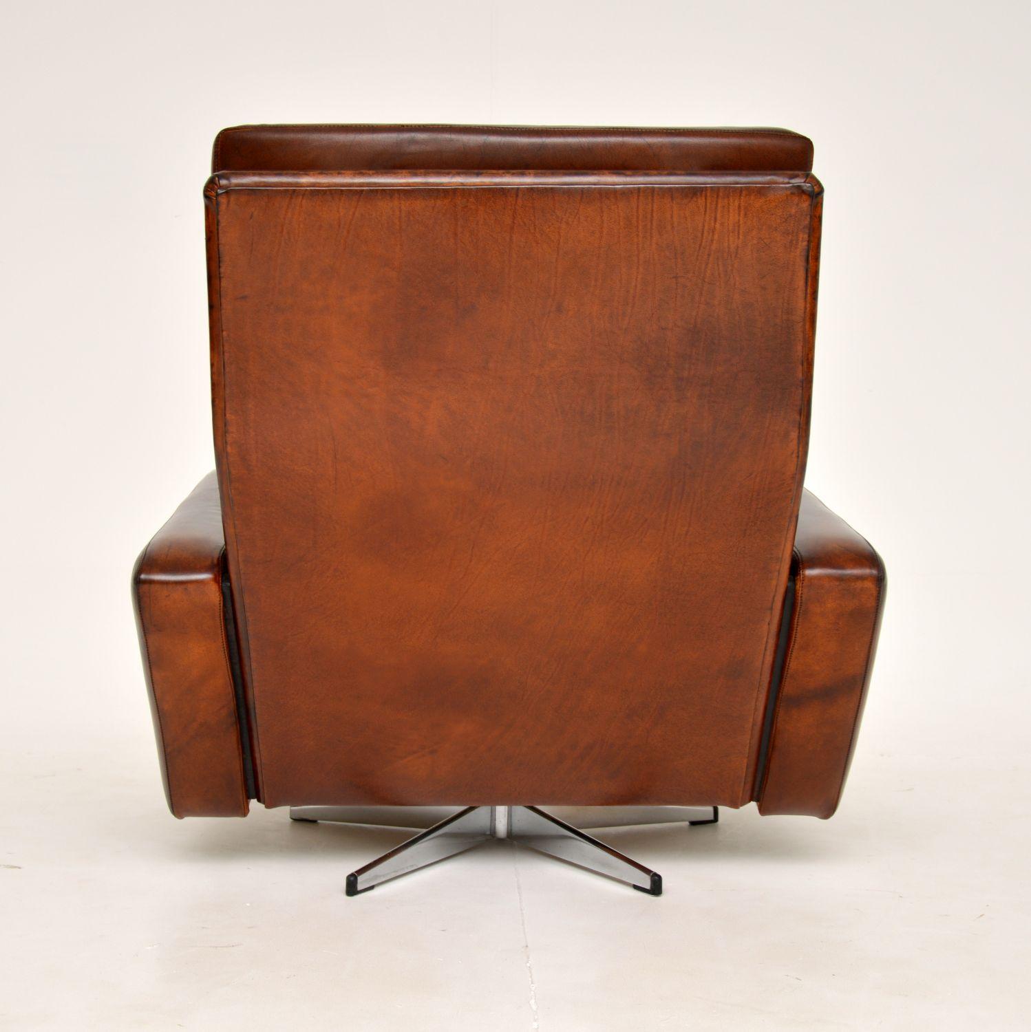 1960's Vintage Leather Swivel 'Leo' Chair by Robin Day for Hille 3