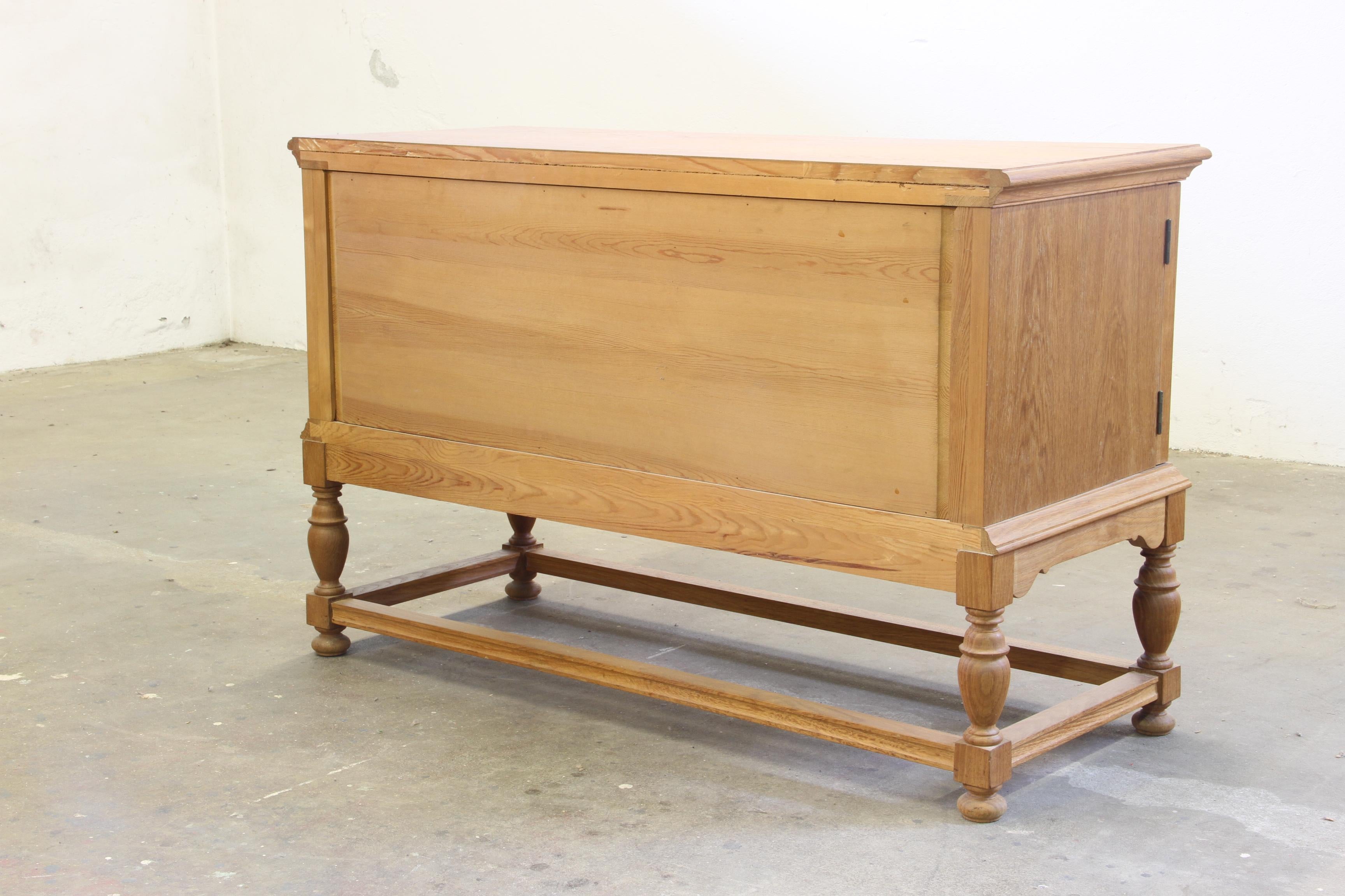 1960s Vintage Low Sideboard / Crezenda Cabinet in Oak, Danish Baroque style For Sale 13