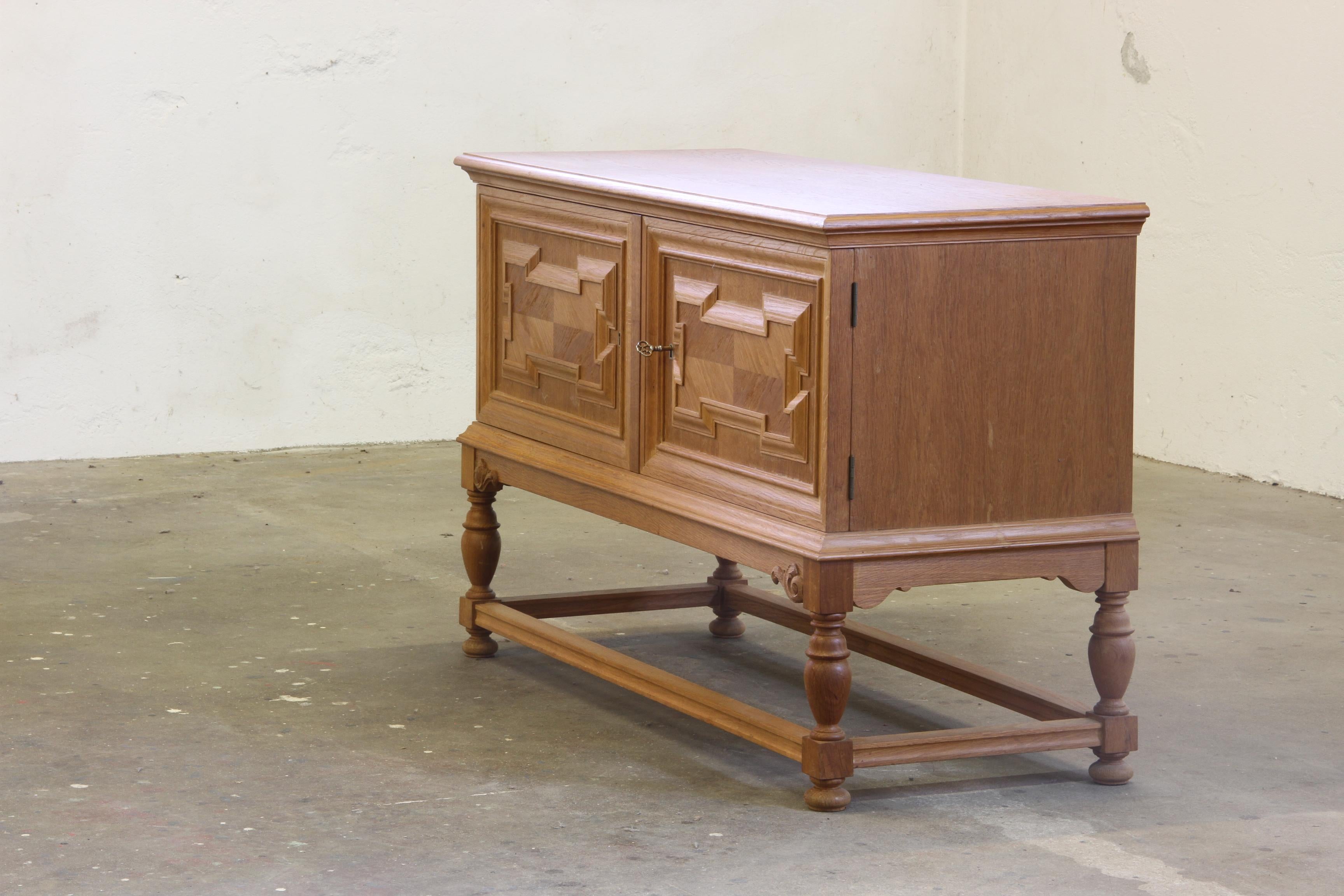 1960s Vintage Low Sideboard / Crezenda Cabinet in Oak, Danish Baroque style For Sale 16