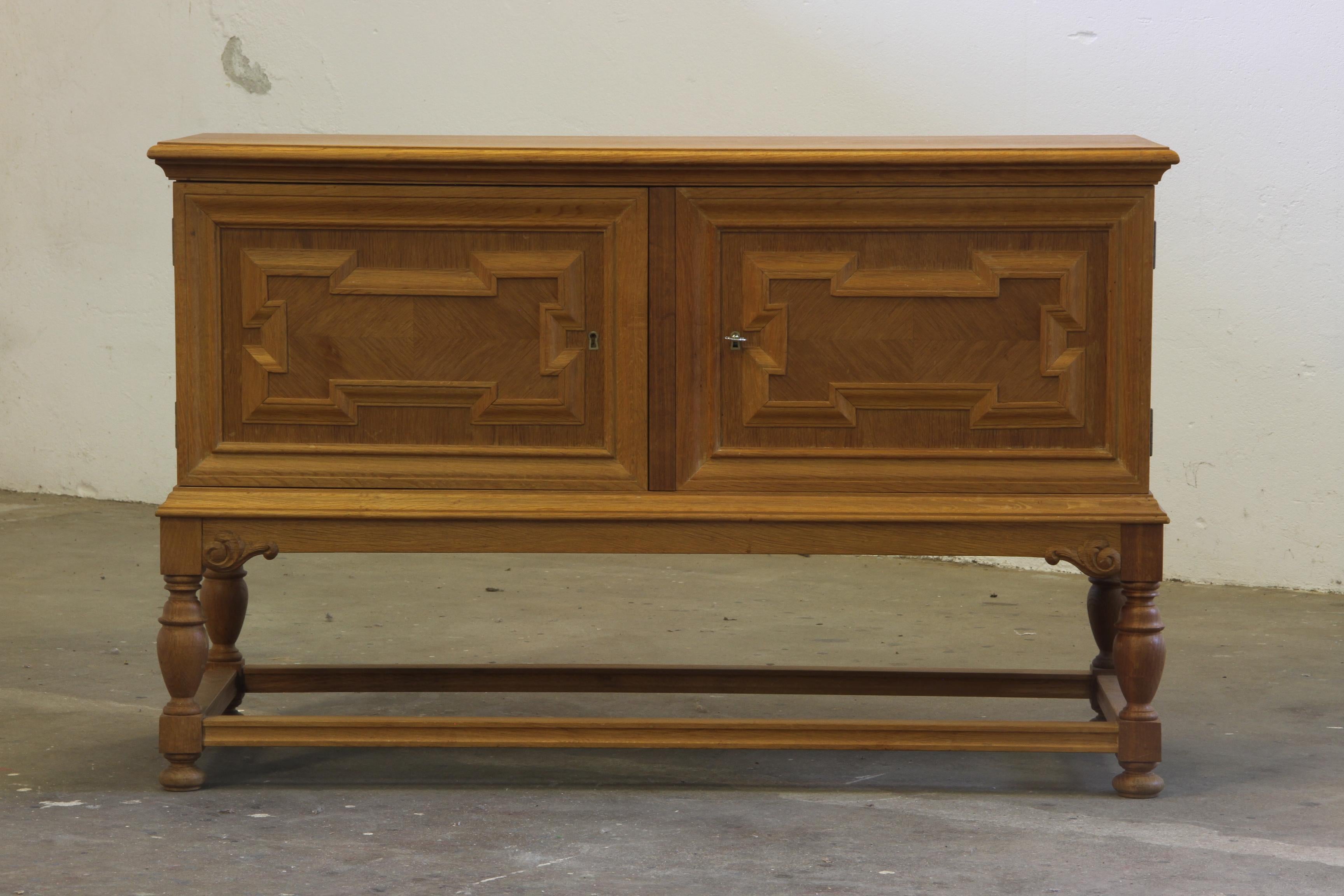 1960s Vintage Low Sideboard / Crezenda Cabinet in Oak, Danish Baroque style For Sale 1