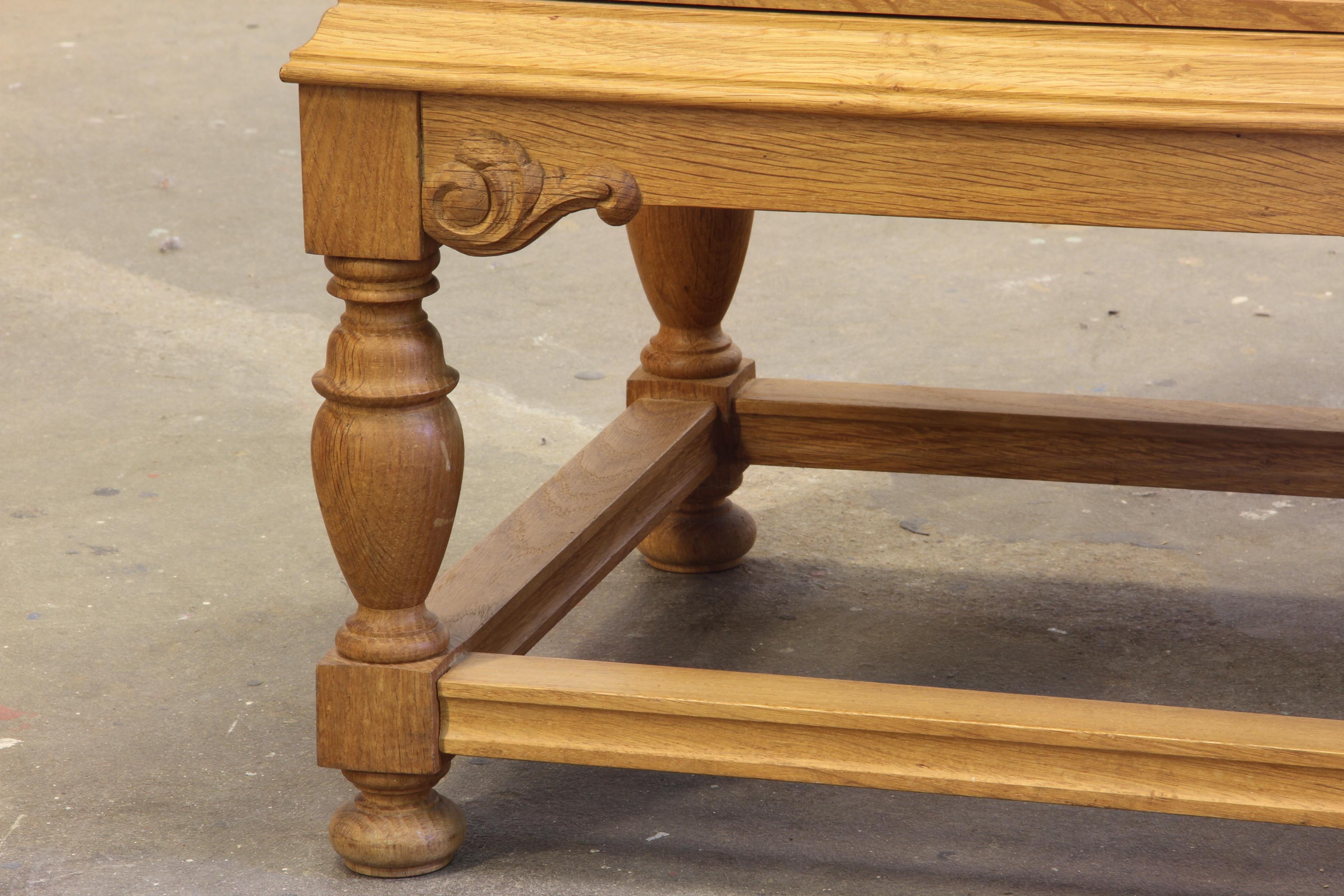 1960s Vintage Low Sideboard / Crezenda Cabinet in Oak, Danish Baroque style For Sale 2