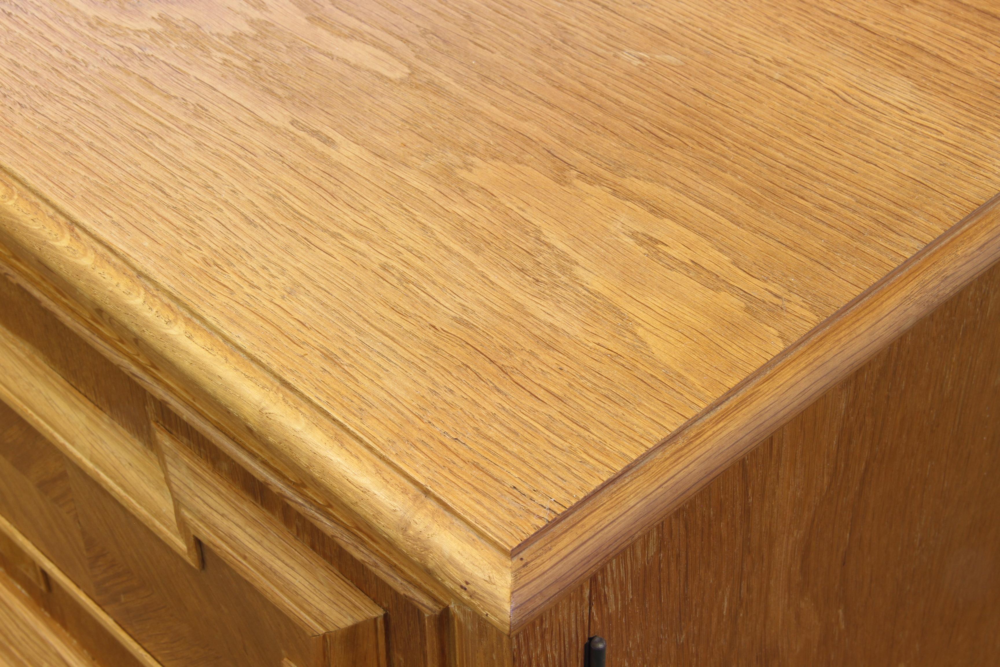 1960s Vintage Low Sideboard / Crezenda Cabinet in Oak, Danish Baroque style For Sale 5