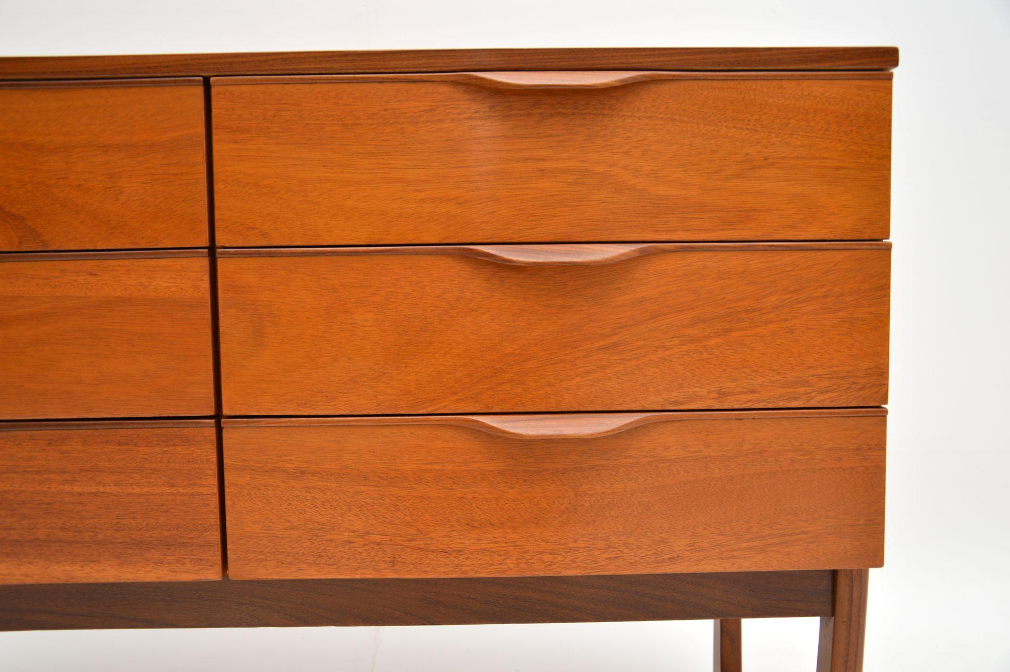 1960s Vintage Mahogany Sideboard or Chest of Drawers In Good Condition In London, GB