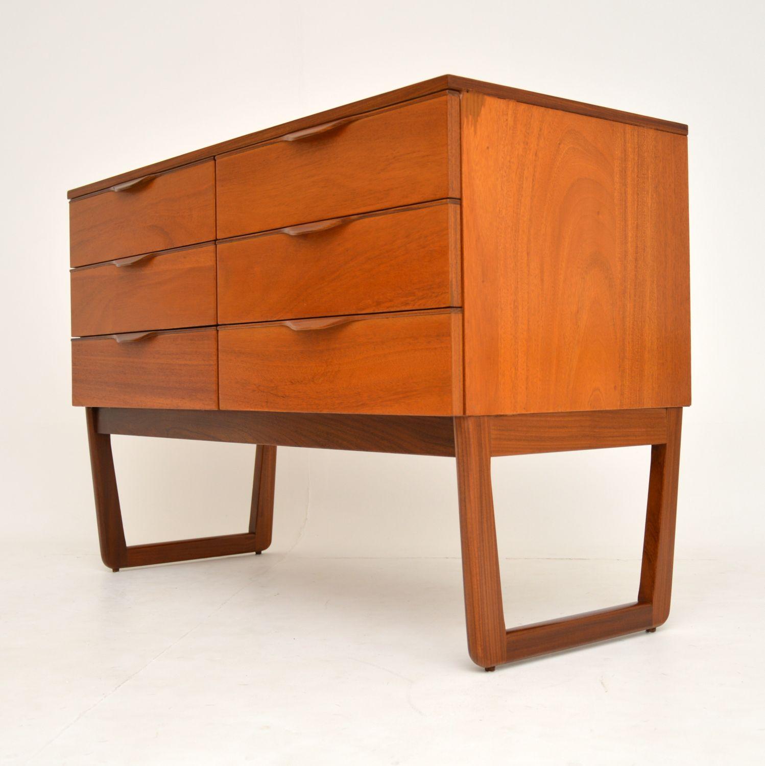 1960s Vintage Mahogany Sideboard or Chest of Drawers 2