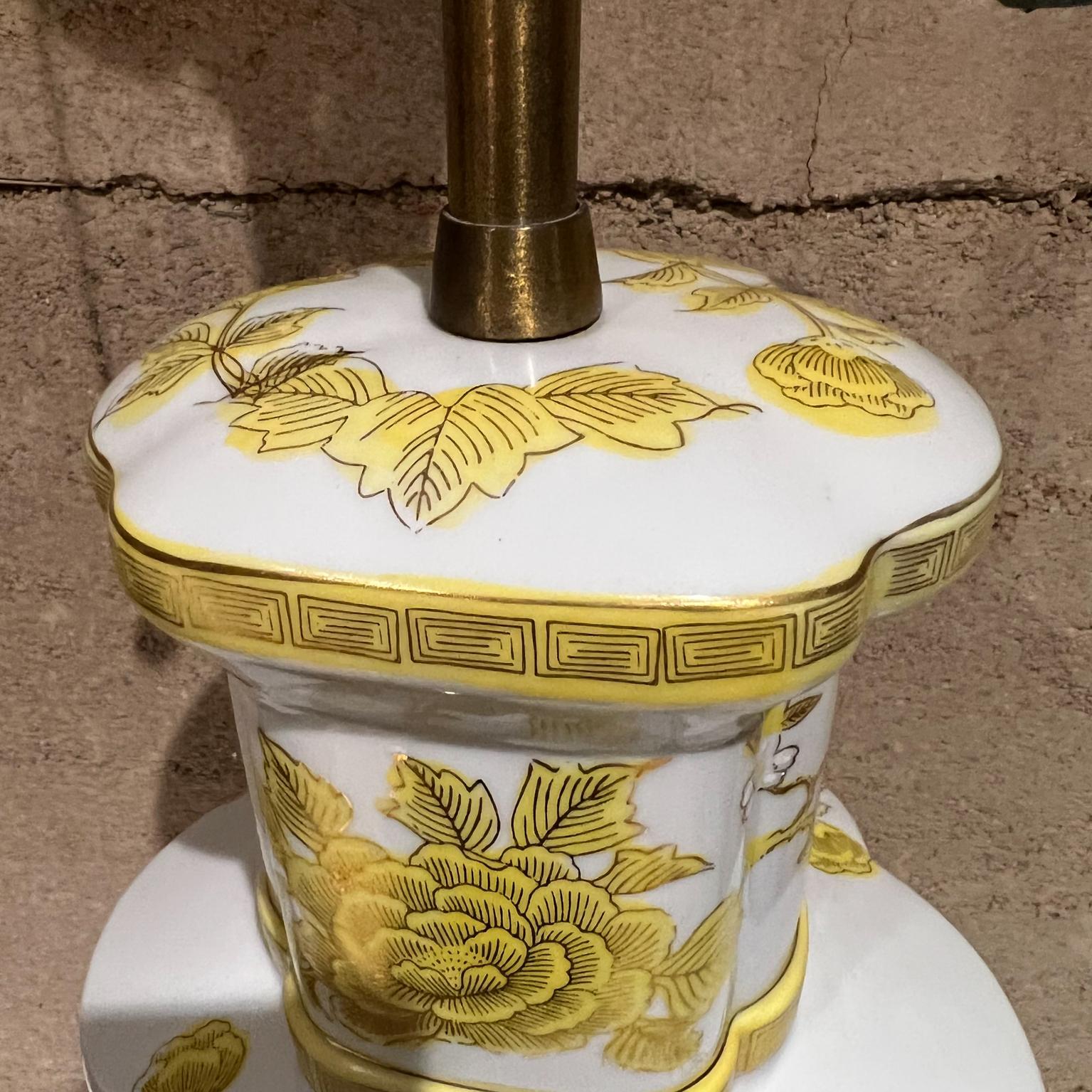 1960s Vintage Marbro Oriental Table Lamp White & Yellow Floral Porcelain For Sale 2