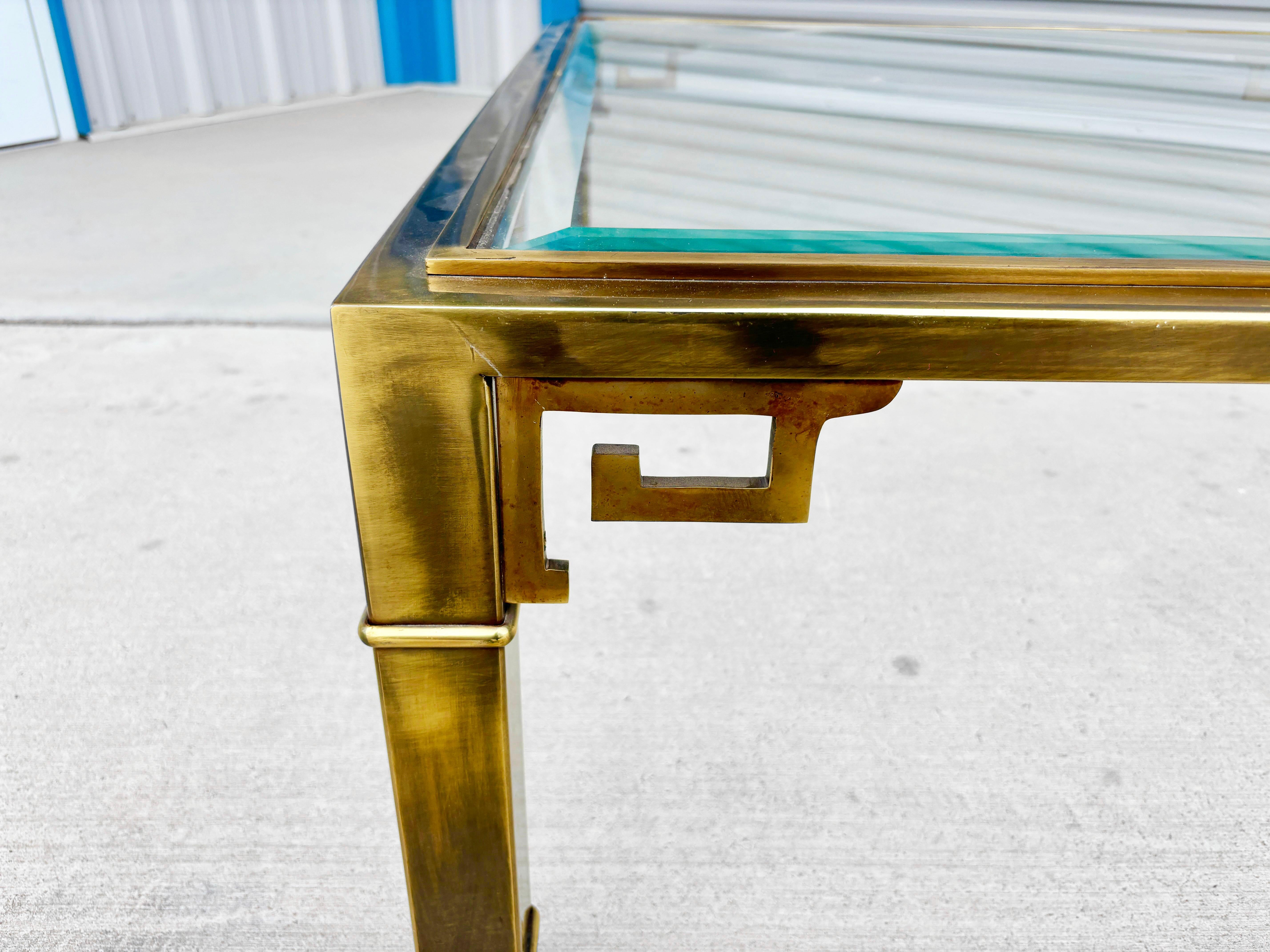 Table basse en laiton Mastercraft Vintage des années 1960 en vente 3