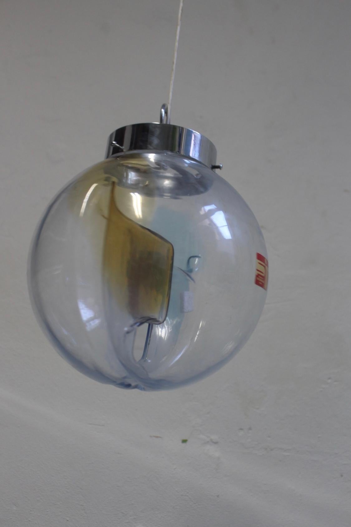 Midcentury Membrane Murano Glass Globe Lamp, Toni Zuccheri Style, Venini, 1960s In Excellent Condition For Sale In Valencia, Valencia