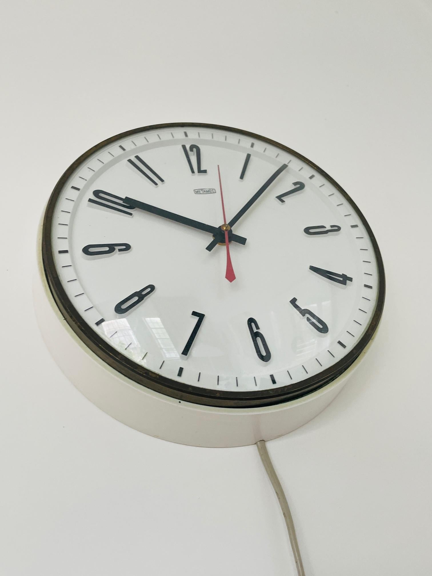 1960er Jahre Vintage Metamec Electric Clock, Design-Uhr Metamec, hergestellt in England (Stahl) im Angebot