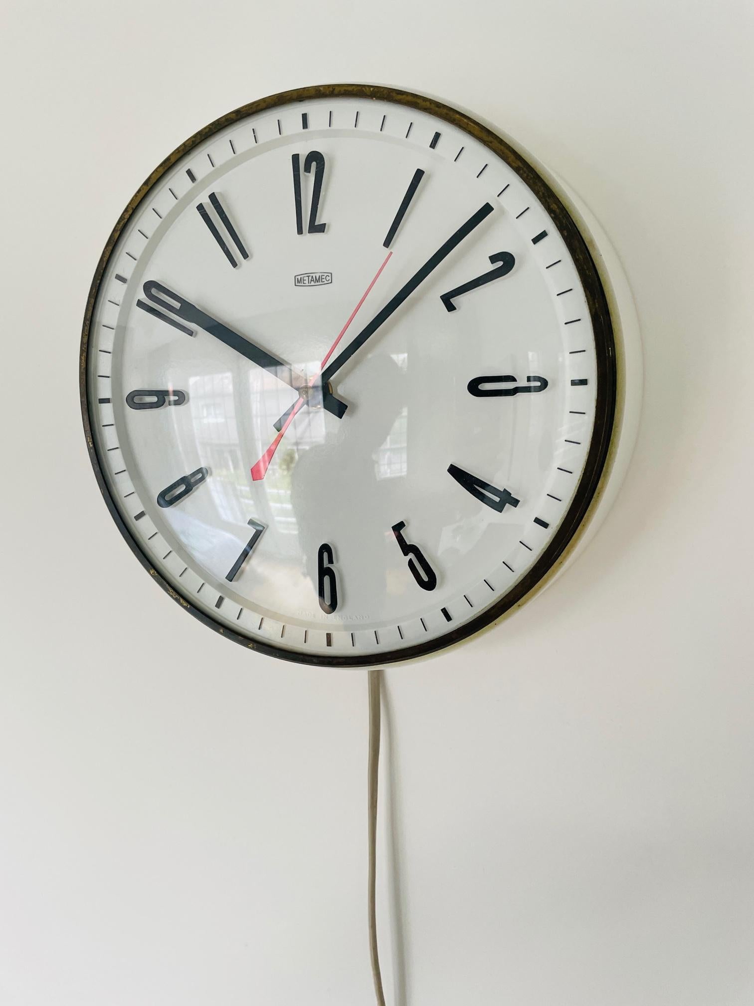 Mid-20th Century 1960's Vintage Metamec Electric Clock, Design Clock Metamec, Made in England For Sale