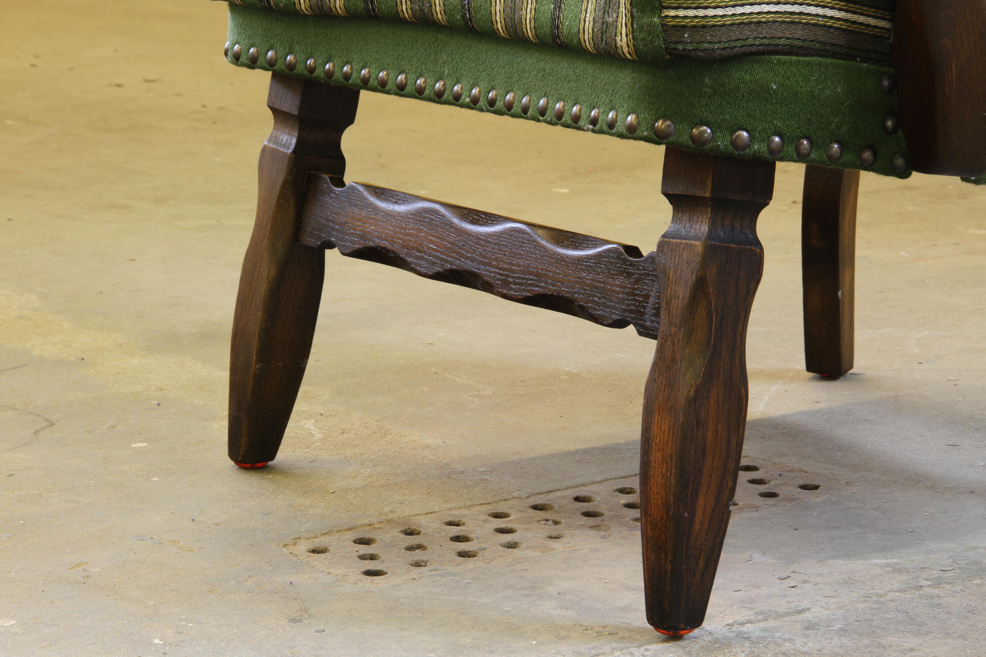 Silla de salón Vintage de mediados de siglo de los 60, estilo Roble teñido oscuro de Viggo Boesen Tela en venta