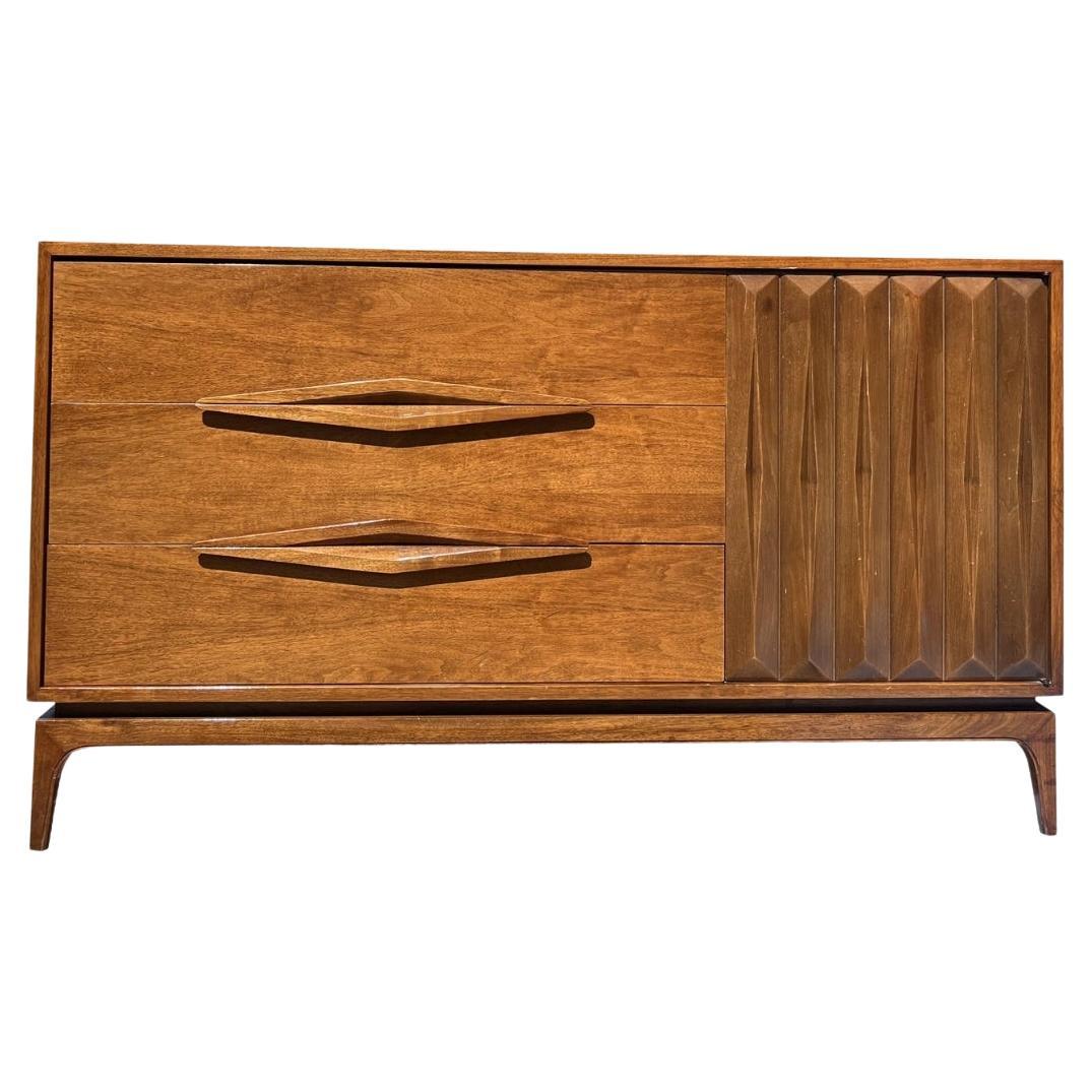 Credenza o cassettiera scolpita di Albert Parvin del 1960, Vintage Mid Century Modern