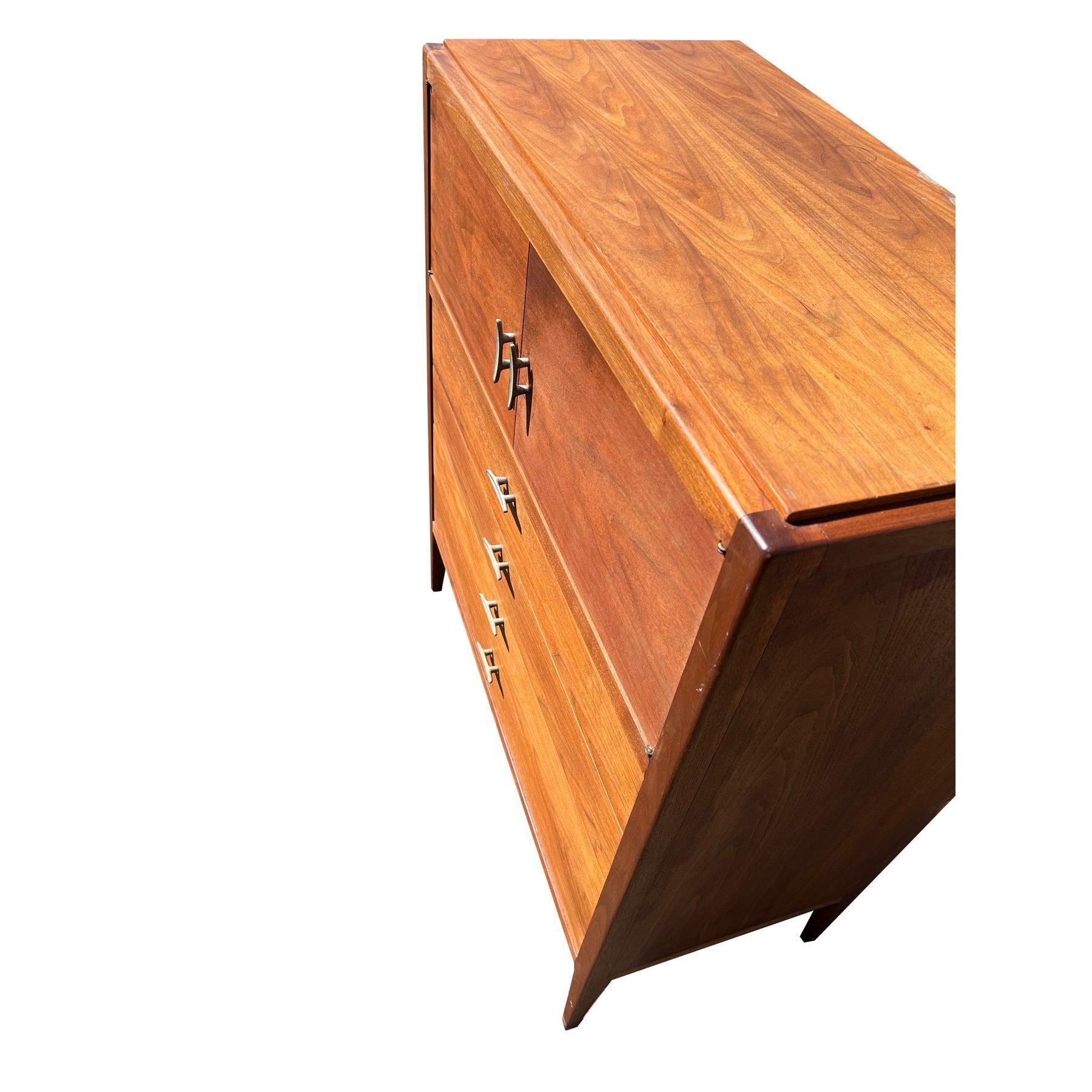 Metà XX secolo 1960 Vintage Moderno Paul McCobb Stile Comò alto Highboy in vendita