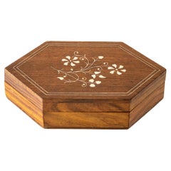 1960 Vintage Caja marroquí de madera hexagonal con incrustaciones