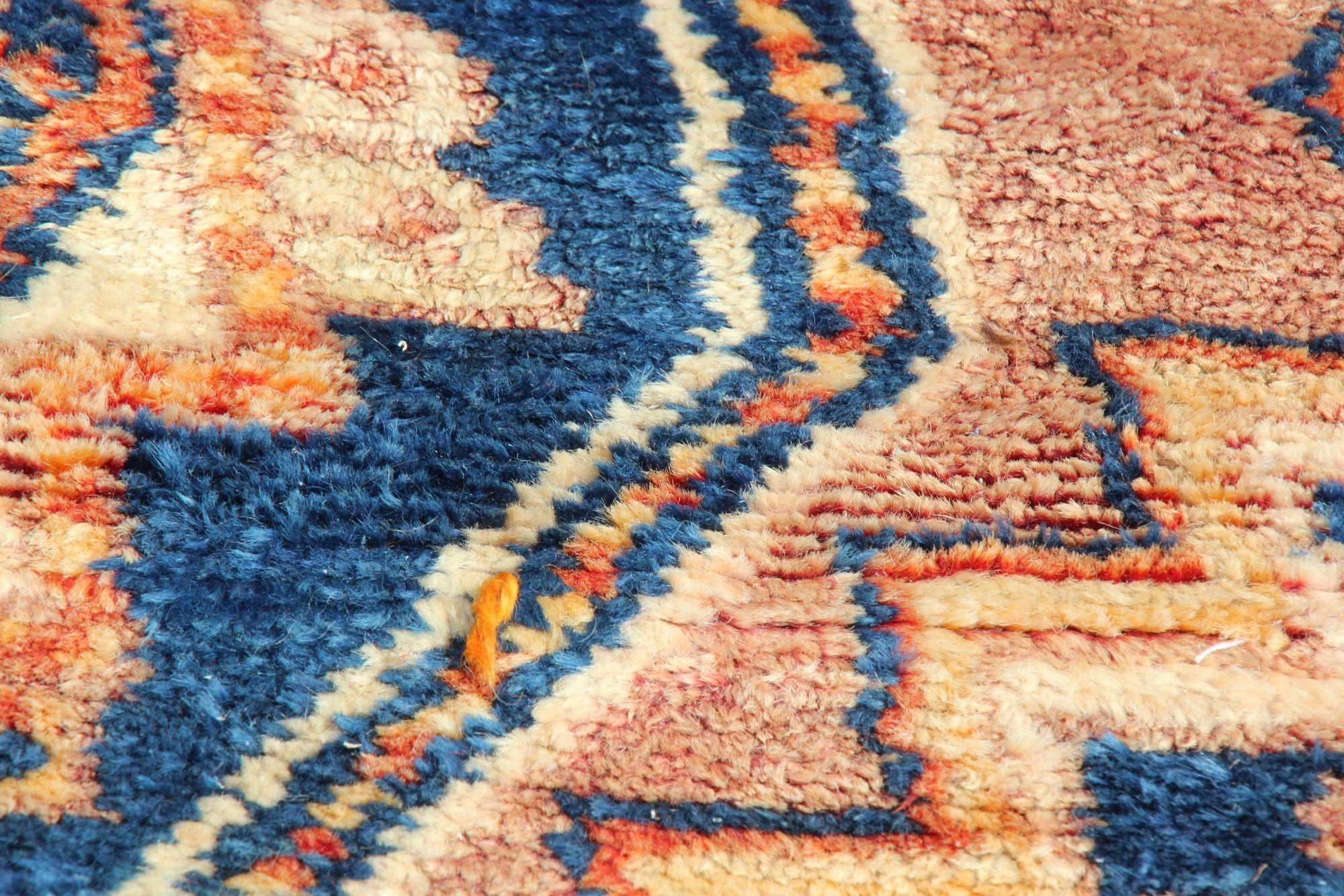 Tapis africain tribal marocain vintage des années 1960, indigo et orange brûlé en vente 10