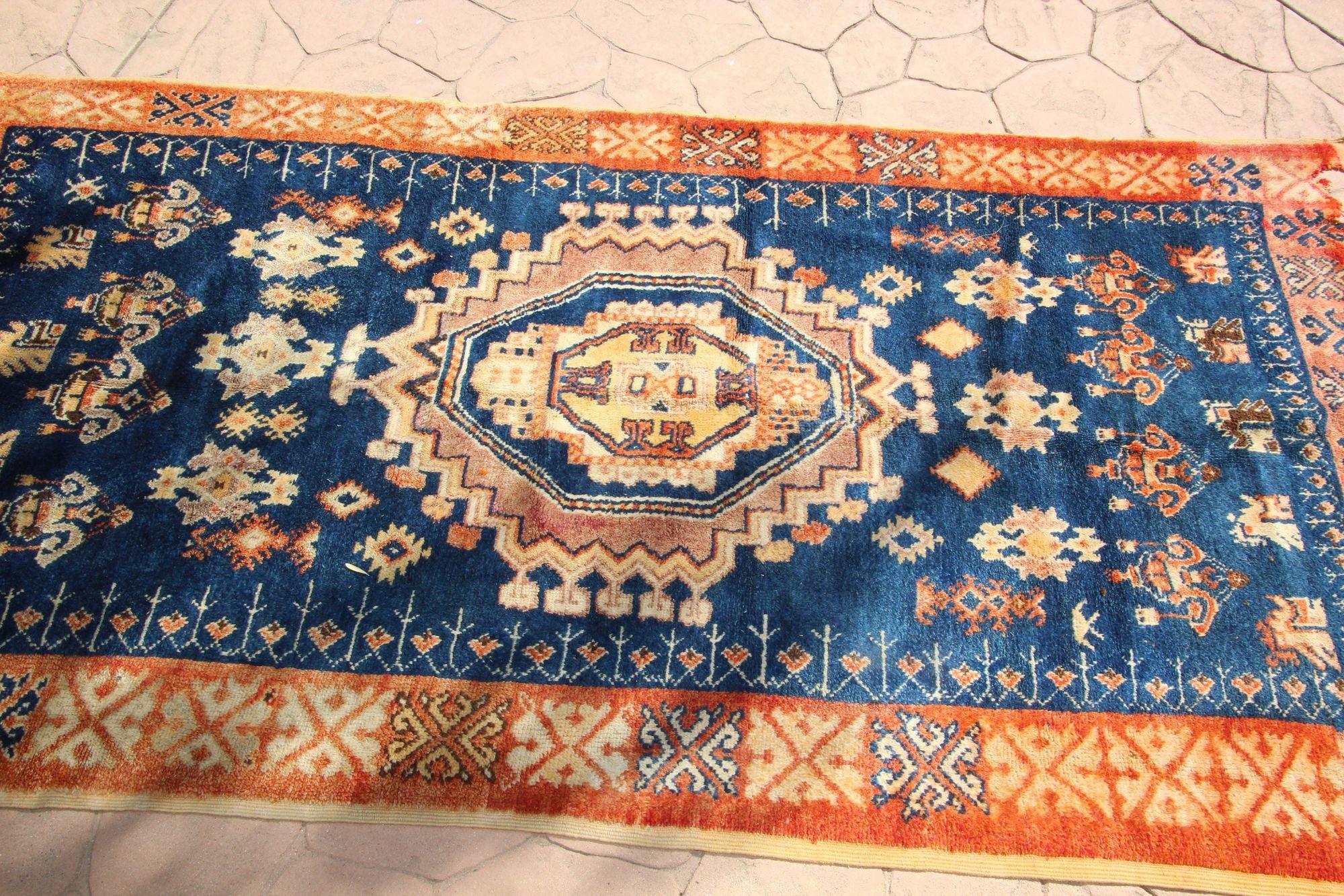 1960s Vintage Moroccan Tribal African Rug Indigo and Burnt Orange In Fair Condition For Sale In North Hollywood, CA