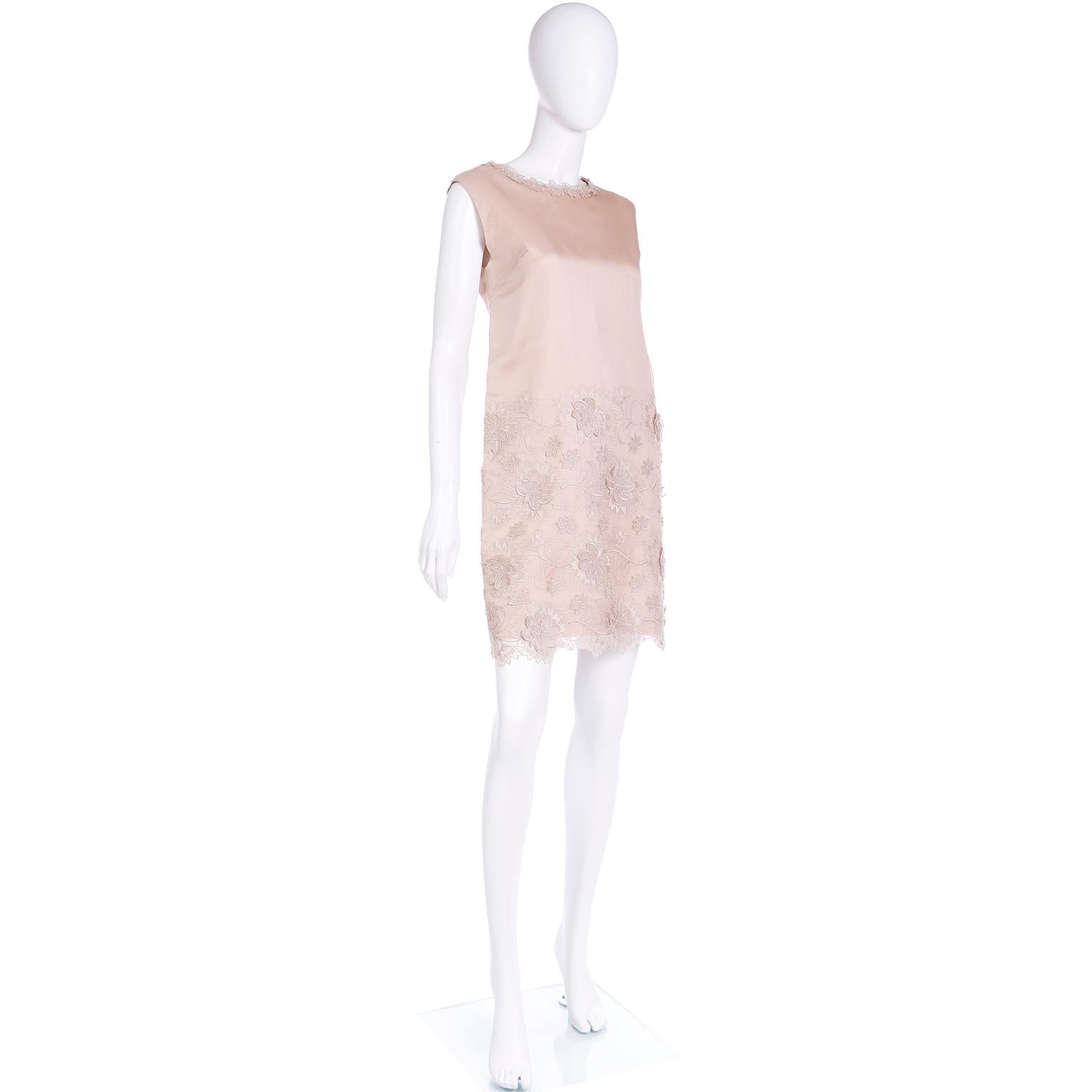 Beige 1960s Vintage Nude Sleeveless Shift Dress With Floral Applique