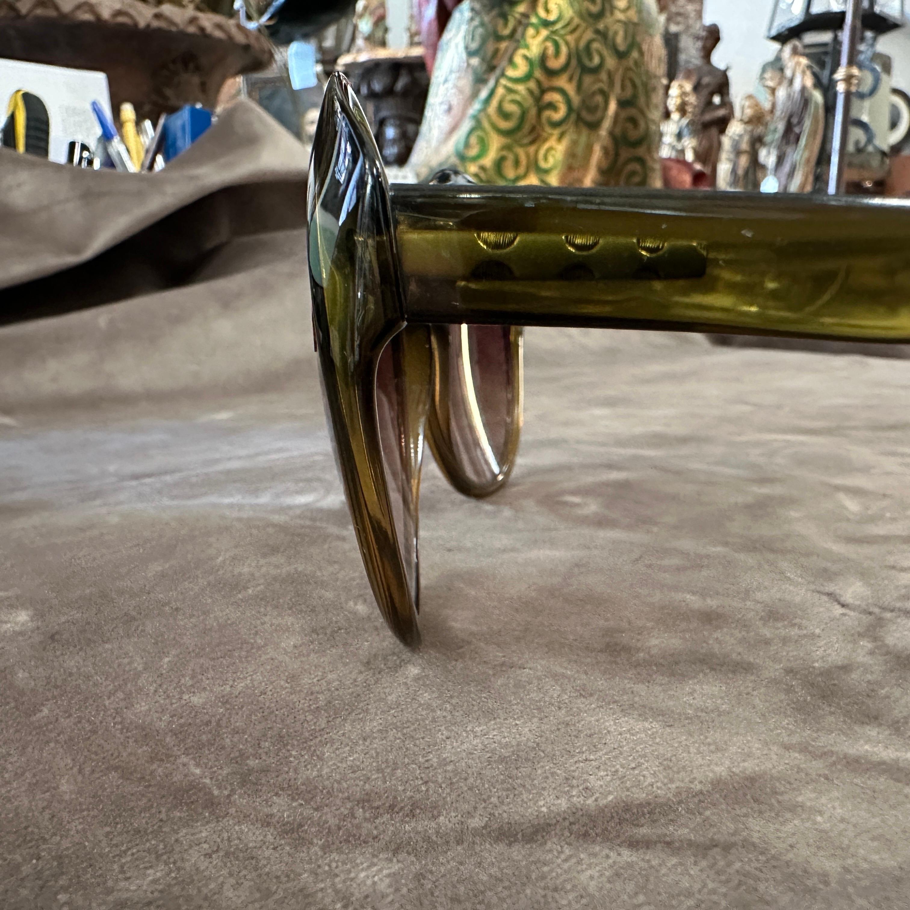 Lunettes de soleil surdimensionnées en acétate vert olive vintage des années 1960 par Viennaline en vente 3