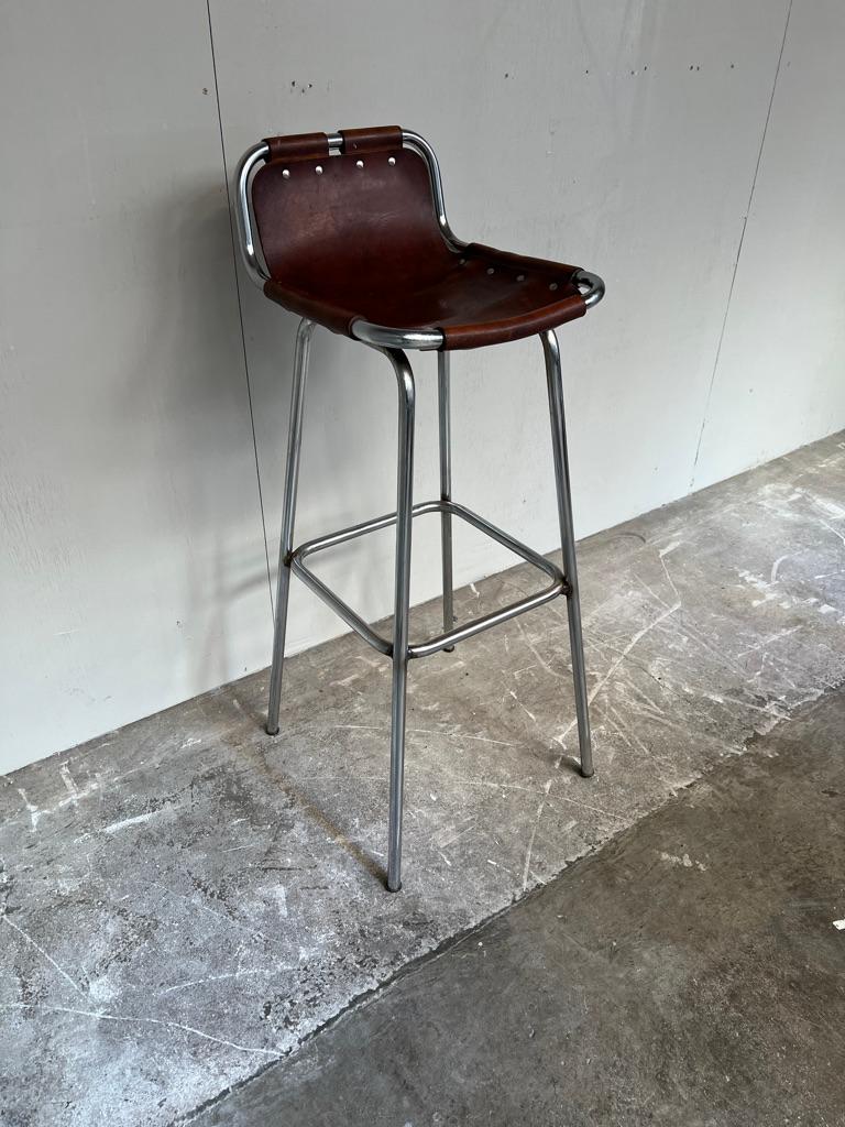 1960'S Vintage ein Original Leder Hocker von Charlotte Perriand für Les Arcs (Moderne der Mitte des Jahrhunderts) im Angebot
