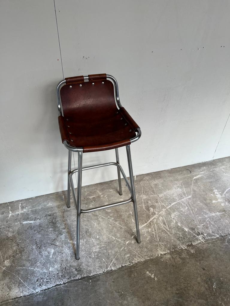 1960'S Vintage ein Original Leder Hocker von Charlotte Perriand für Les Arcs (Französisch) im Angebot