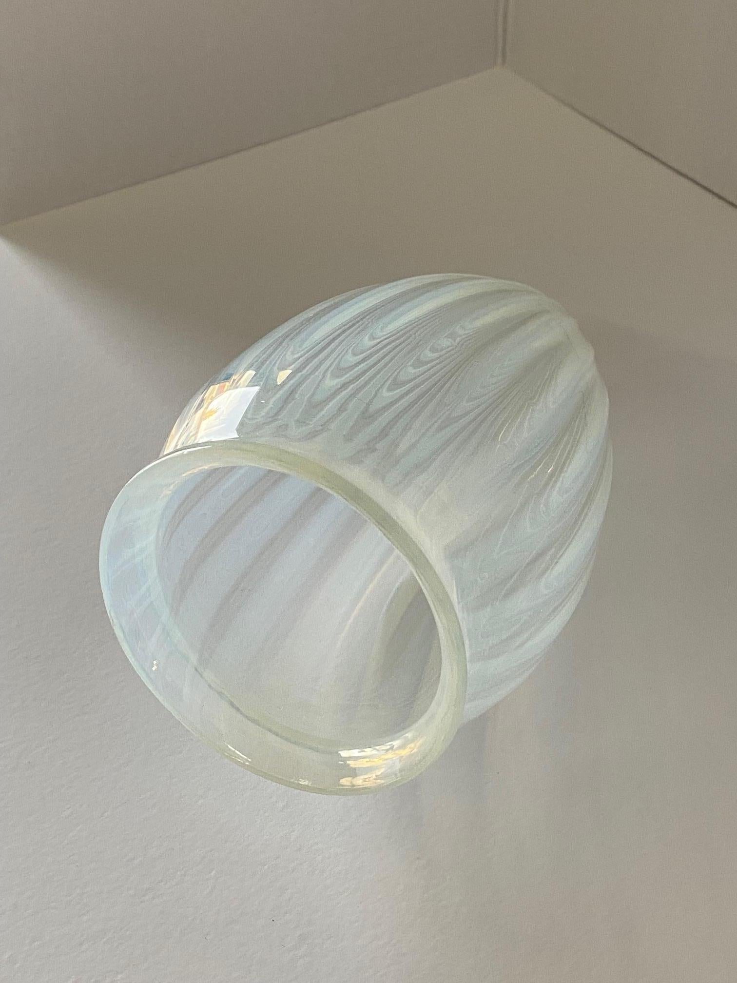 1960s Vintage Opalescent Vertical Swirl Glass Bullet Light Globe with Fitter In Good Condition For Sale In Van Nuys, CA