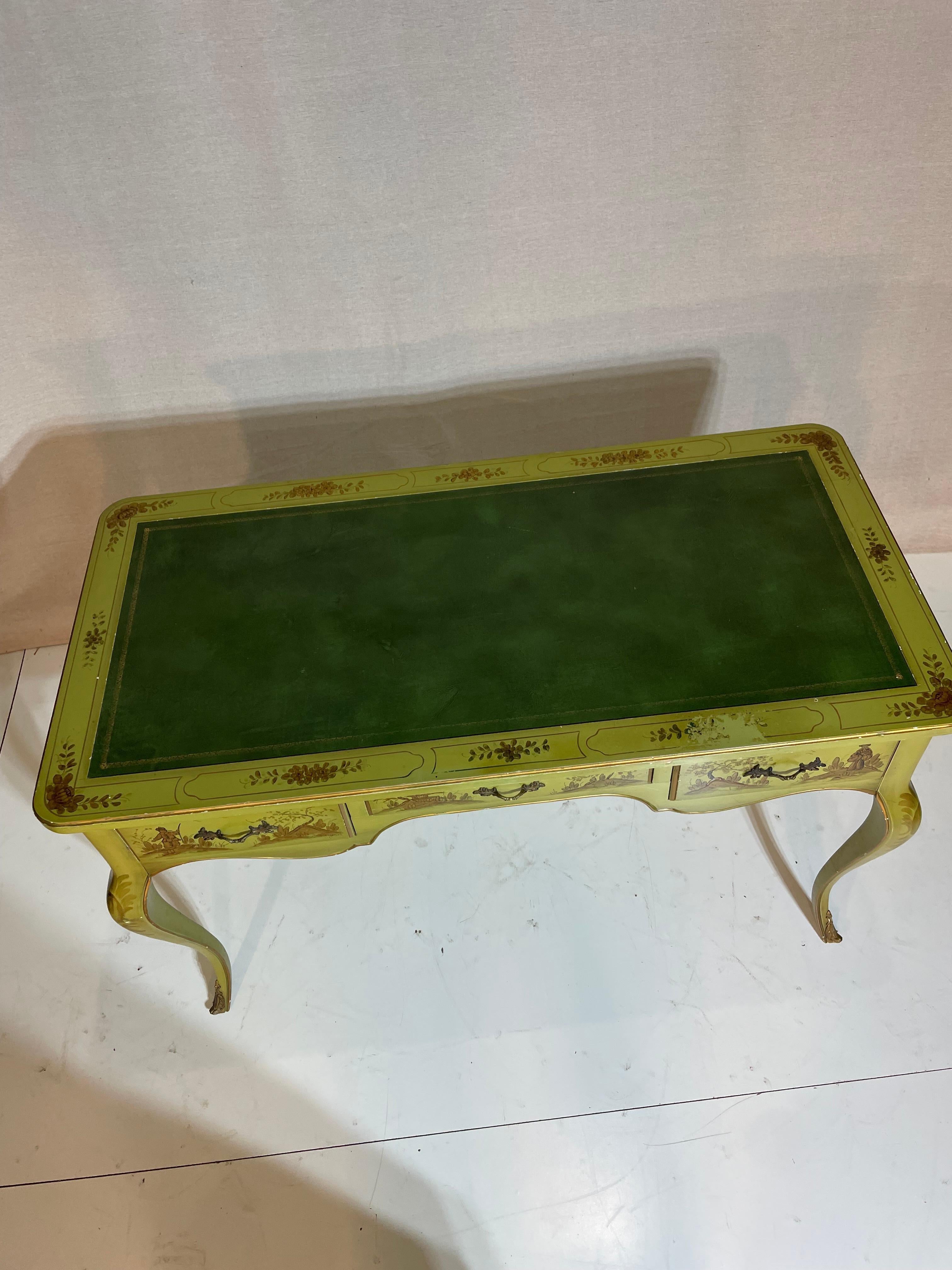 Bureau peint de style italien des années 1960 en vente 2