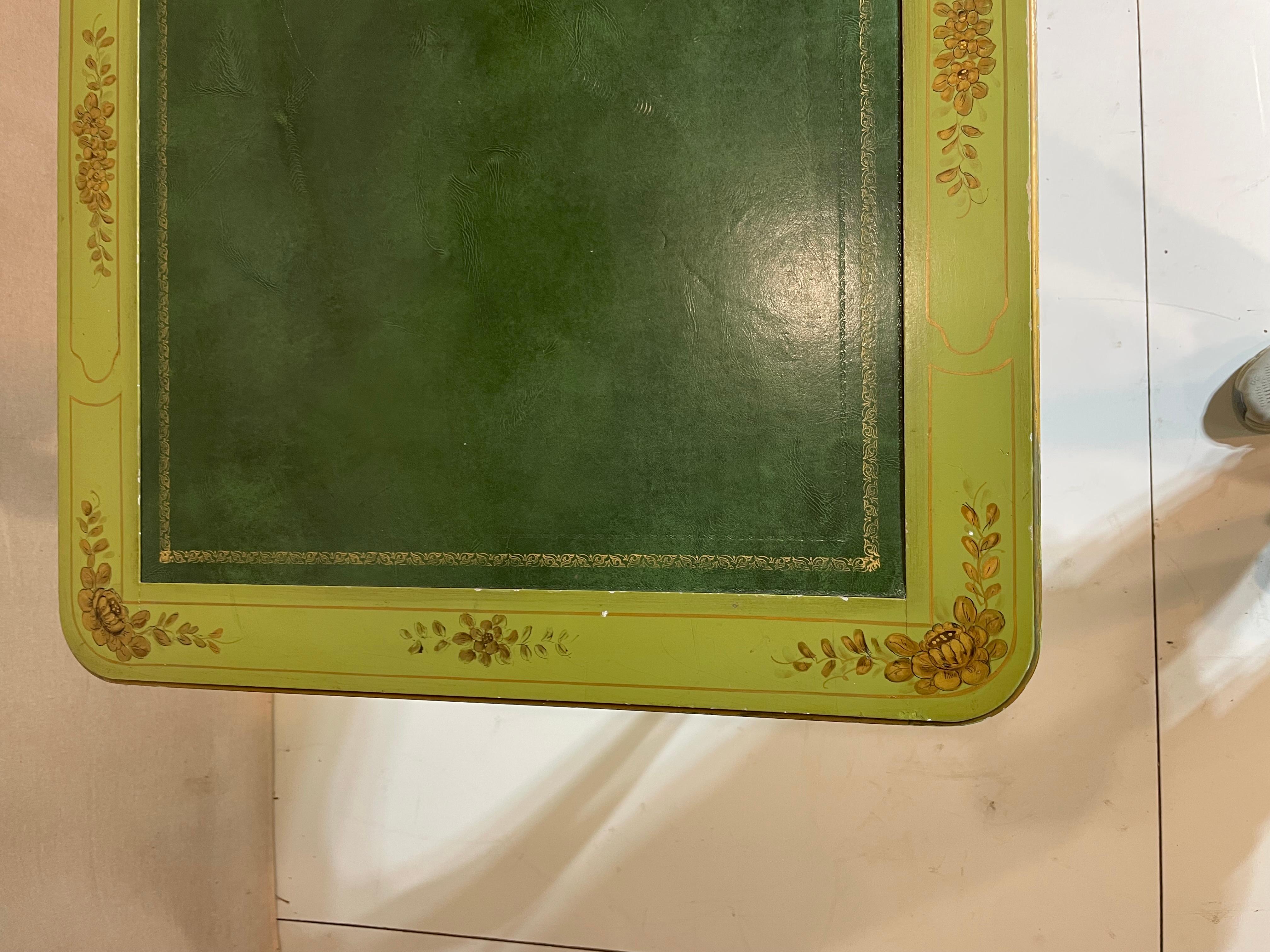 Bureau peint de style italien des années 1960 en vente 3