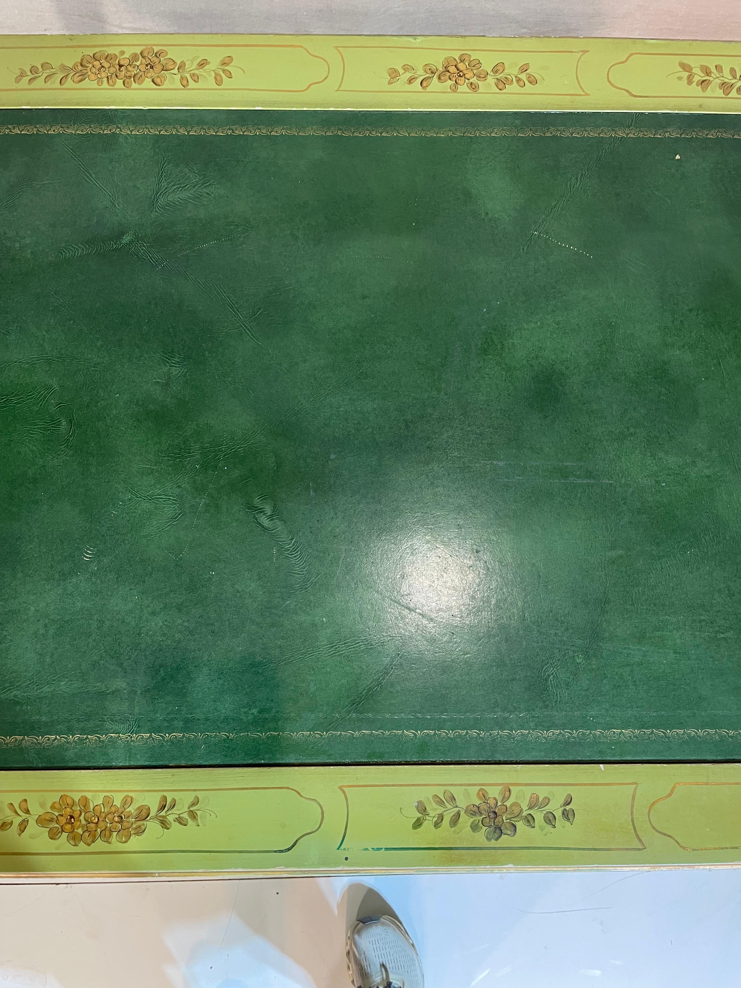 Bureau peint de style italien des années 1960 en vente 4