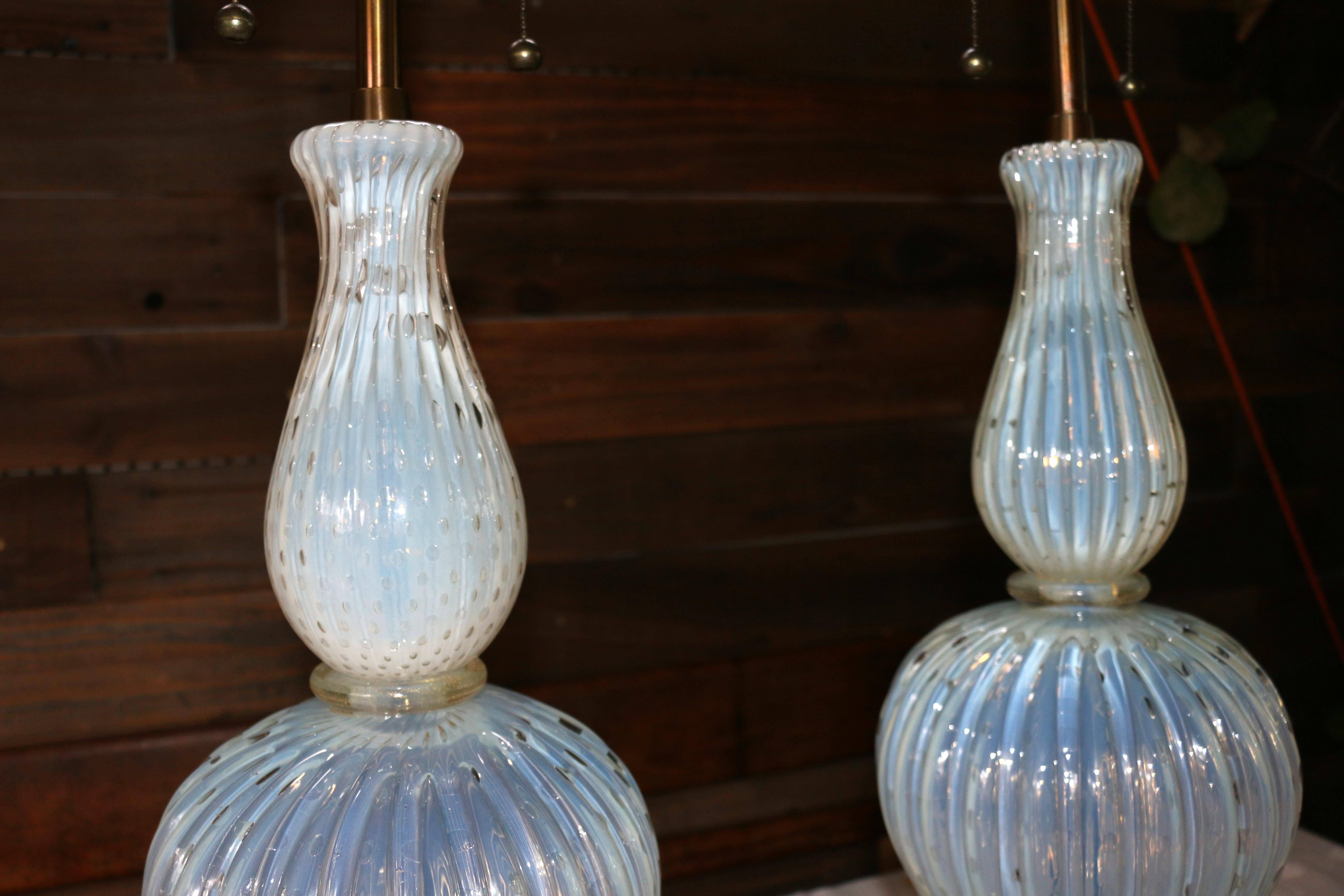 Inconnu 1960s Vintage Paire de lampes de table en verre Murano Glass italien en vente