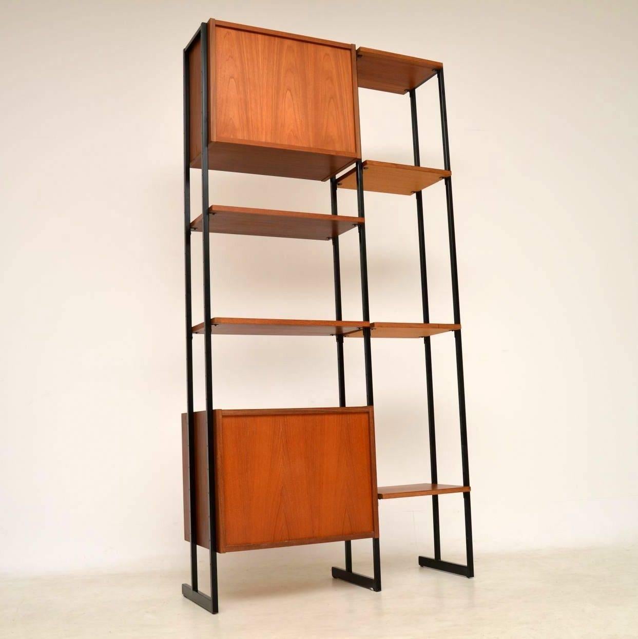 1960s Vintage Pair of Teak Wall Units / Room Divider Cabinets In Excellent Condition In London, GB