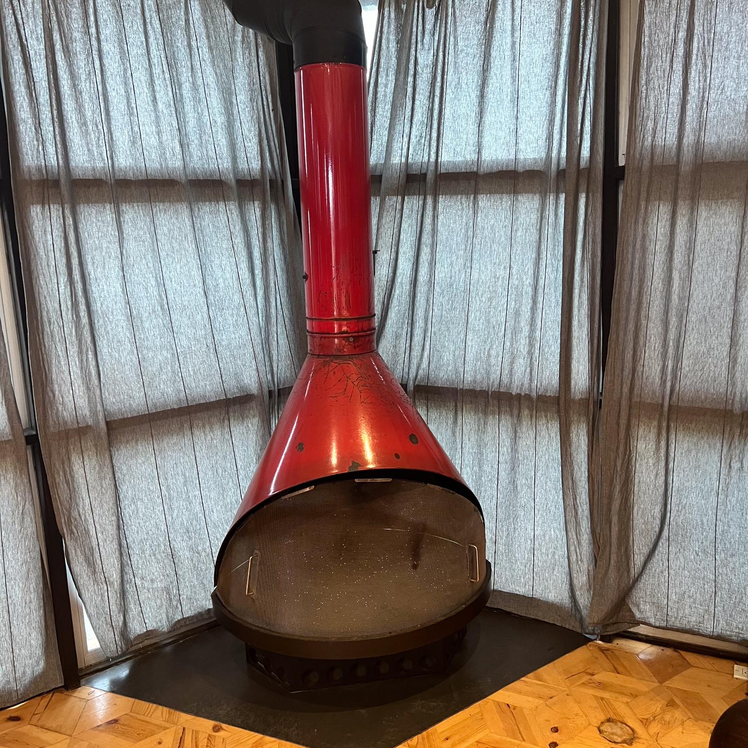 Chimenea cónica esmaltada roja vintage de los años 60, independiente siglo XX en venta