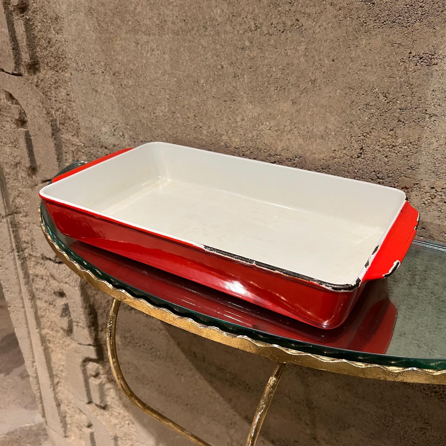 Cacerola de cerámica esmaltada roja de los años 60 Plato para hornear Michael Lax Dinamarca Moderno de mediados de siglo en venta