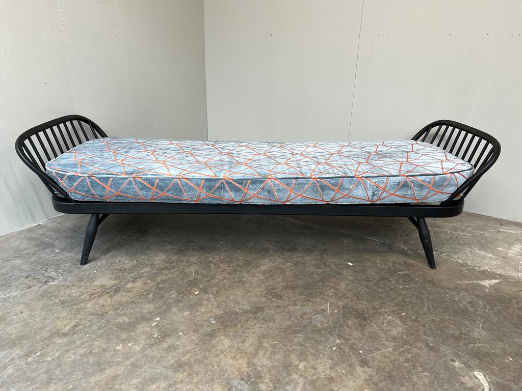 1960's vintage Retro schwarz lackiert Studio Couch, daybed Surfbrett geformt zurück im Angebot 9