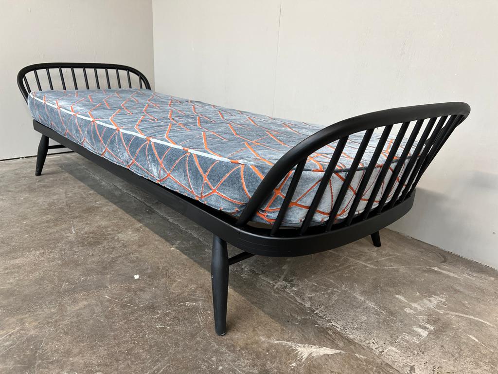 1960's vintage Retro schwarz lackiert Studio Couch, daybed Surfbrett geformt zurück im Angebot 10