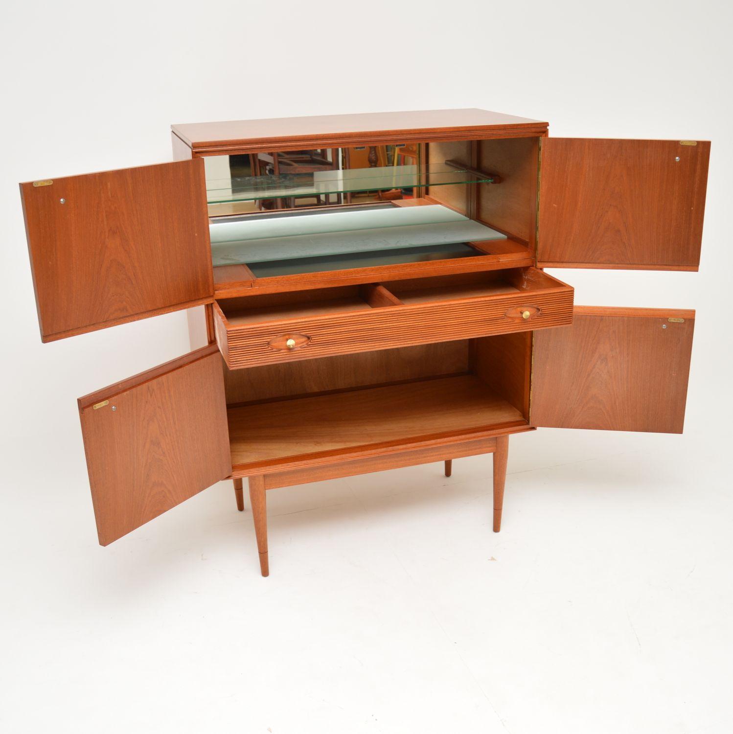 1960s Vintage Rosewood Drinks Cabinet by Robert Heritage In Good Condition In London, GB