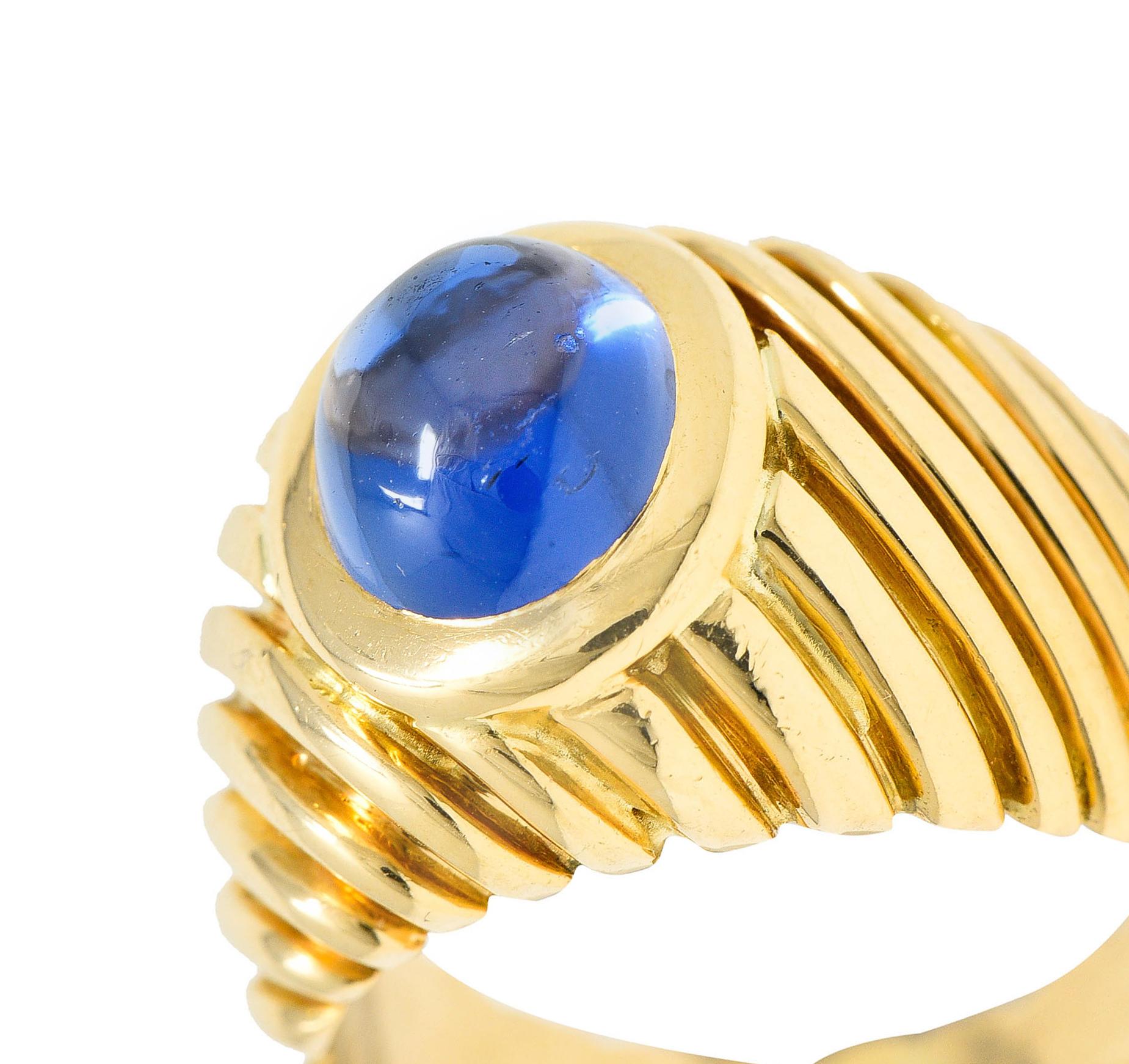 1960's Vintage Sapphire Cabochon 18 Karat Gold Unisex Gemstone Ring 2